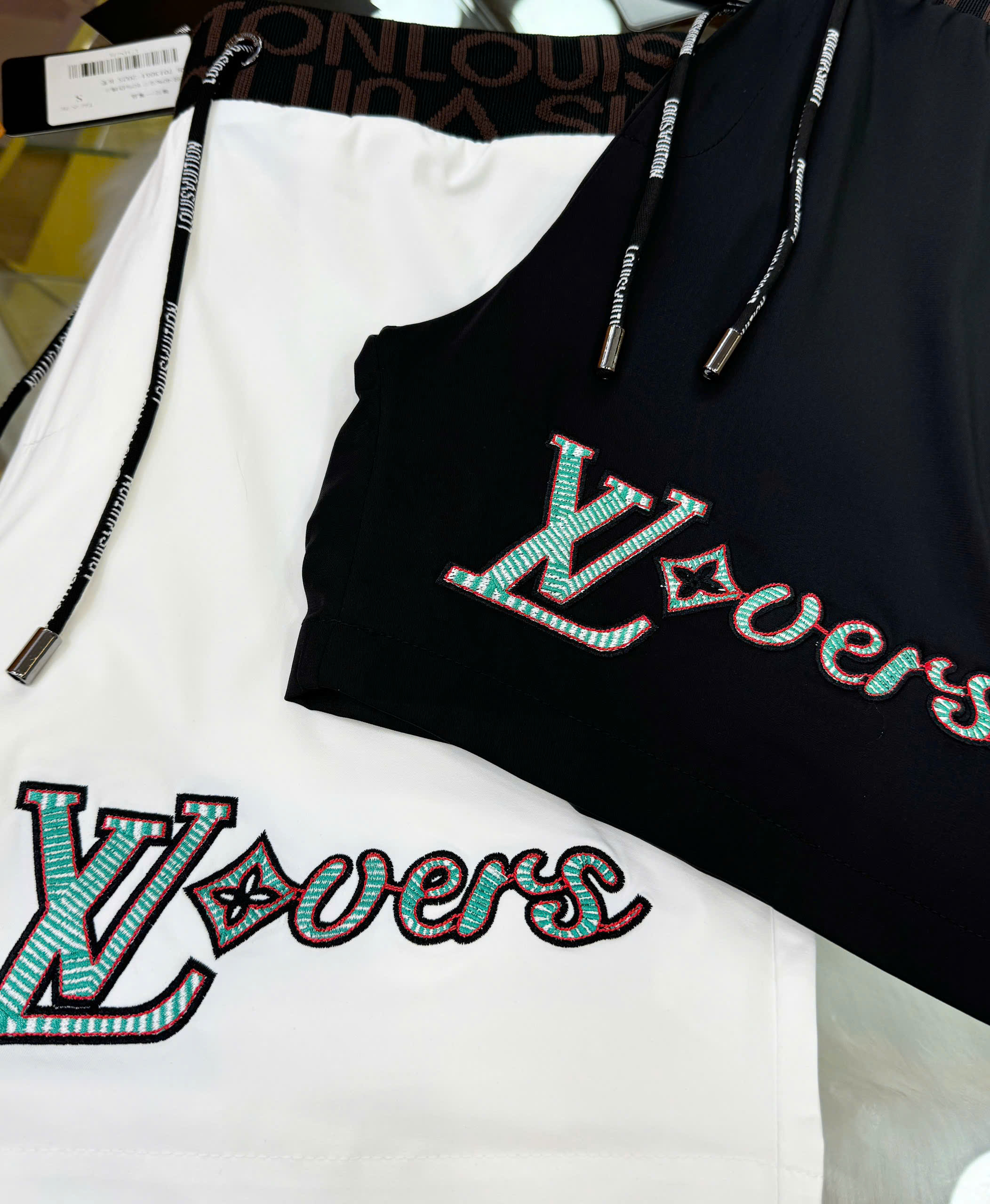 Quần short gió Louis Vuitton LV Forever logo thêu check cạp Like Auth S-XL CD