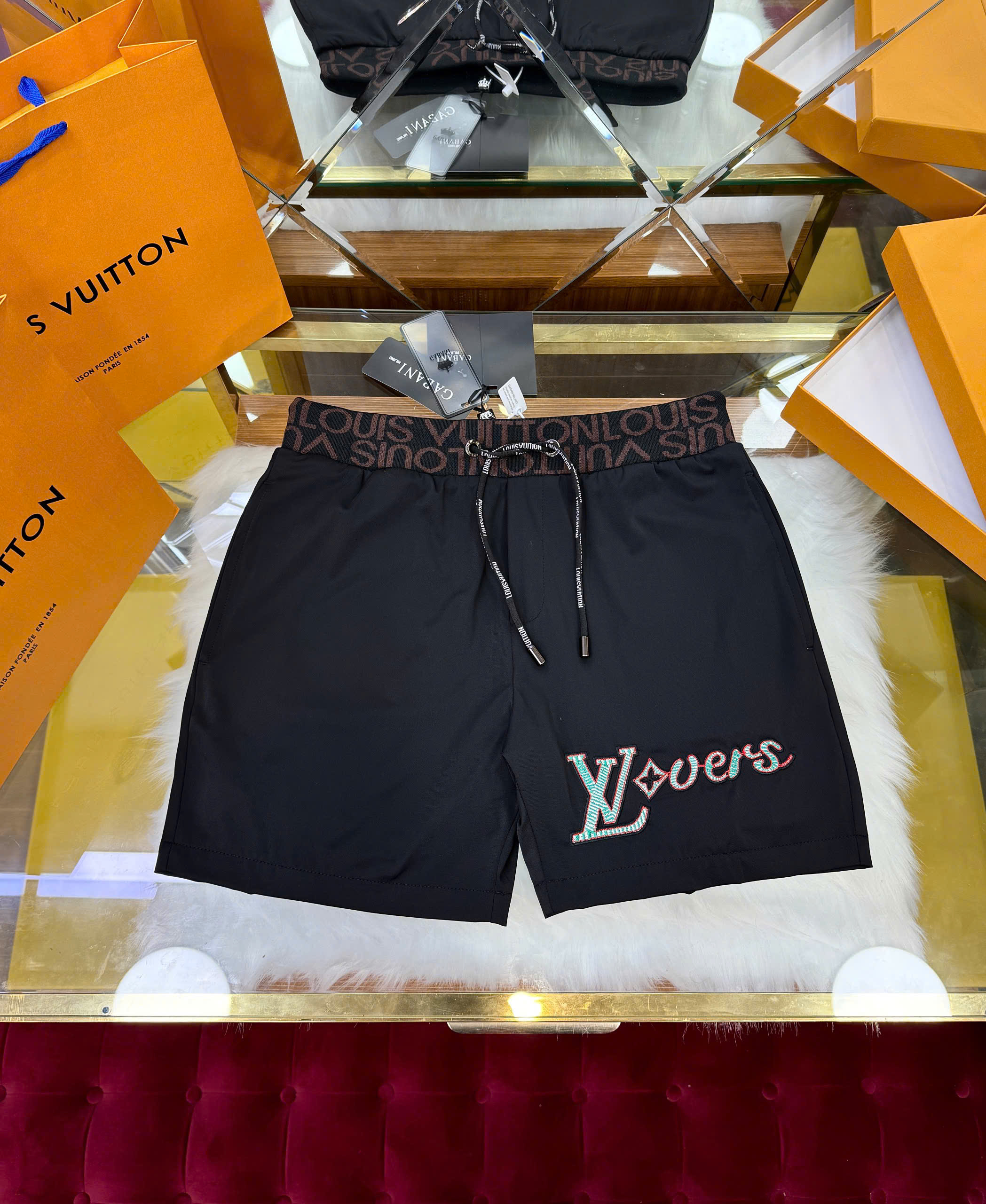 Quần short gió Louis Vuitton LV Forever logo thêu check cạp Like Auth S-XL CD