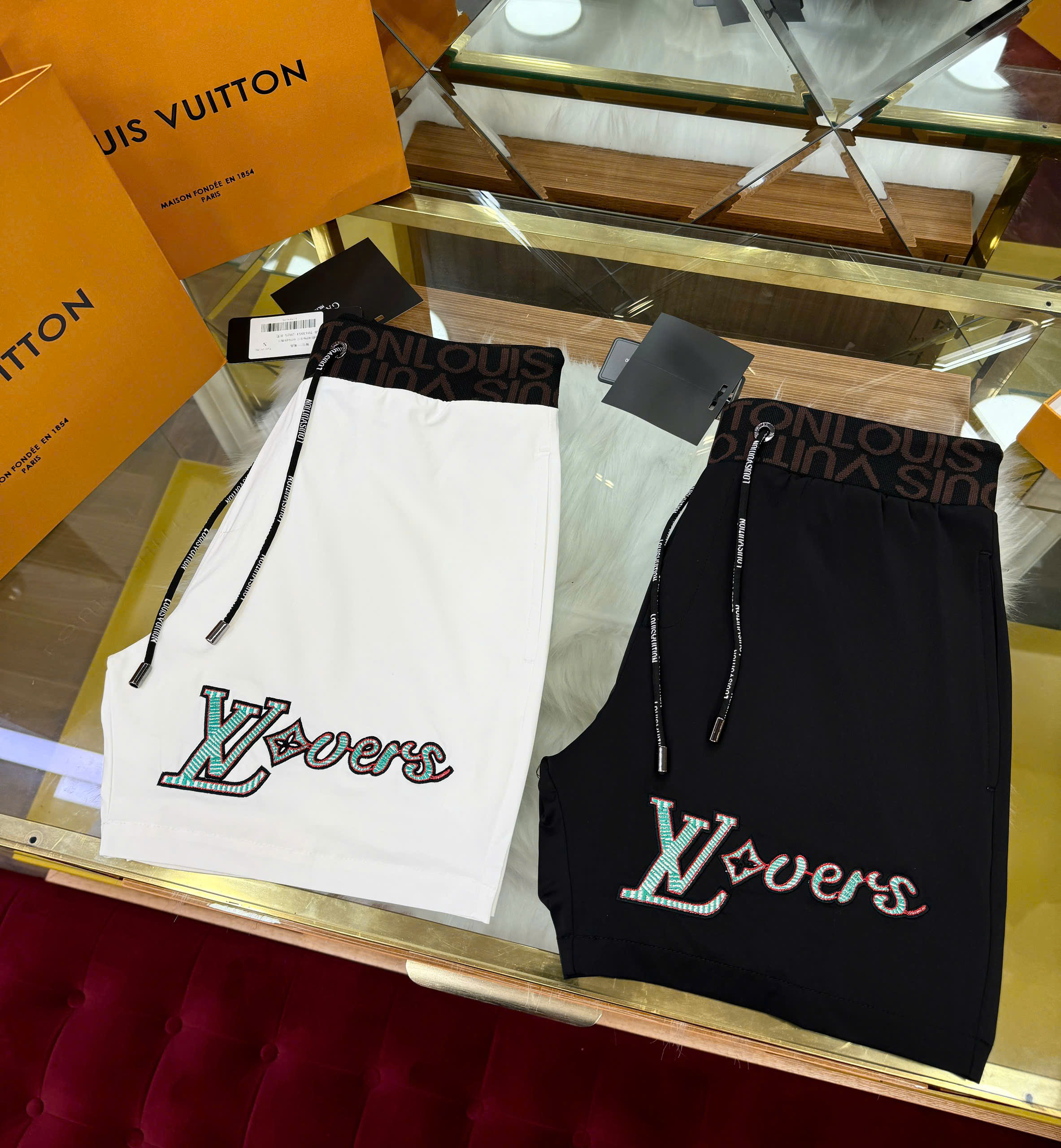 Quần short gió Louis Vuitton LV Forever logo thêu check cạp Like Auth S-XL CD