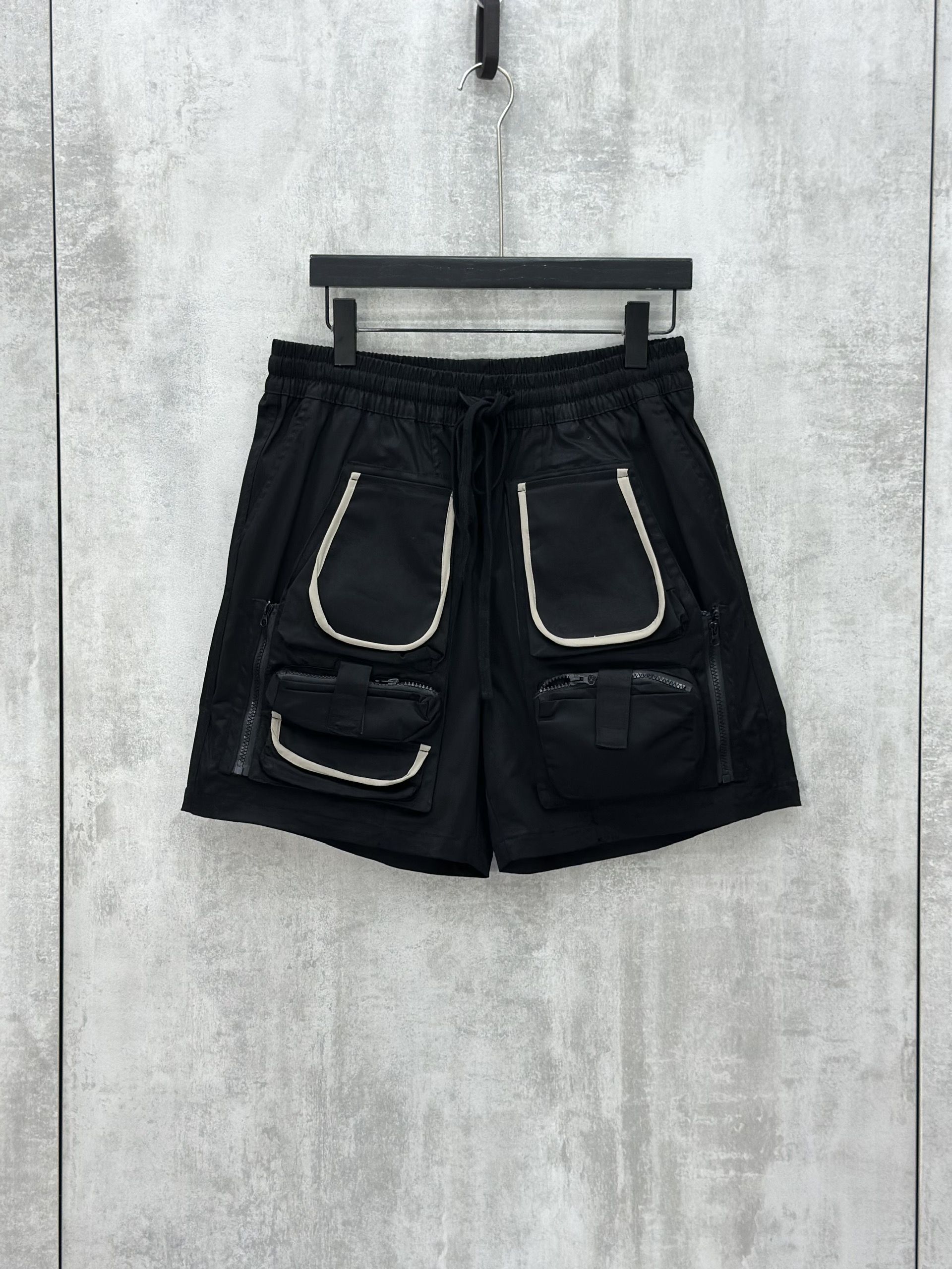 Quần short ngố vải túi hộp khóa ZIP new 2026 Like Auth S-XL VTN