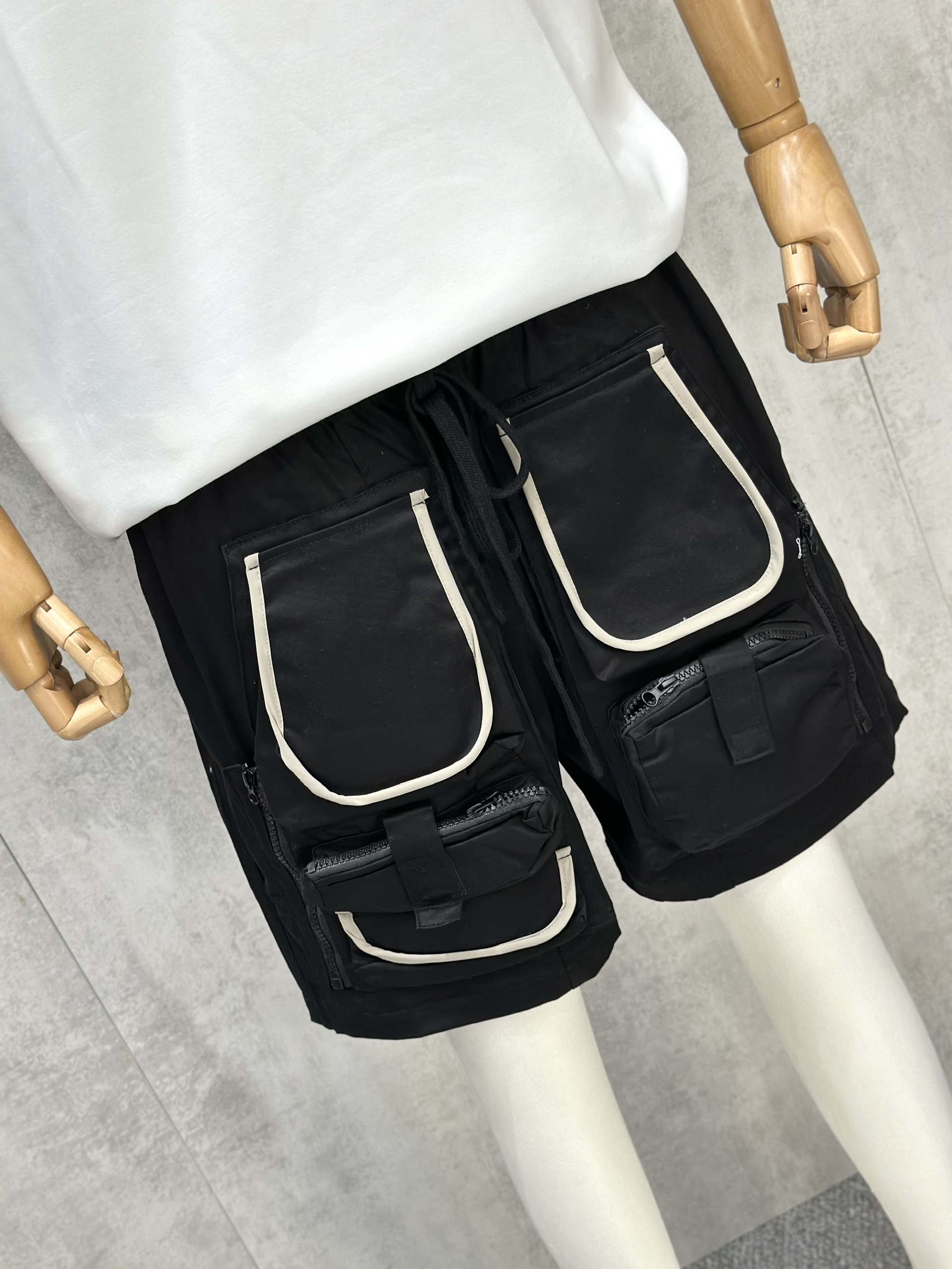 Quần short ngố vải túi hộp khóa ZIP new 2026 Like Auth S-XL VTN