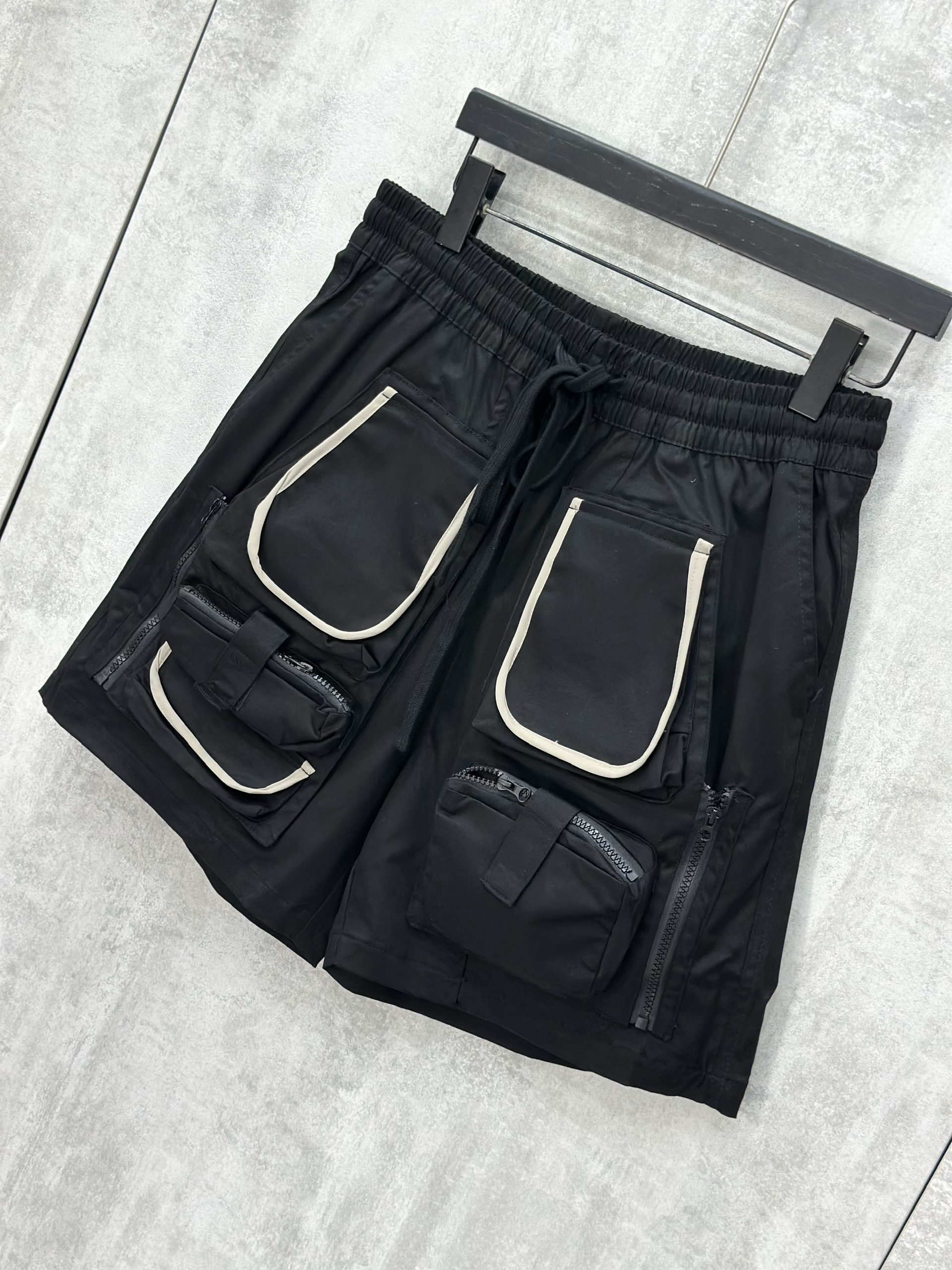 Quần short ngố vải túi hộp khóa ZIP new 2026 Like Auth S-XL VTN