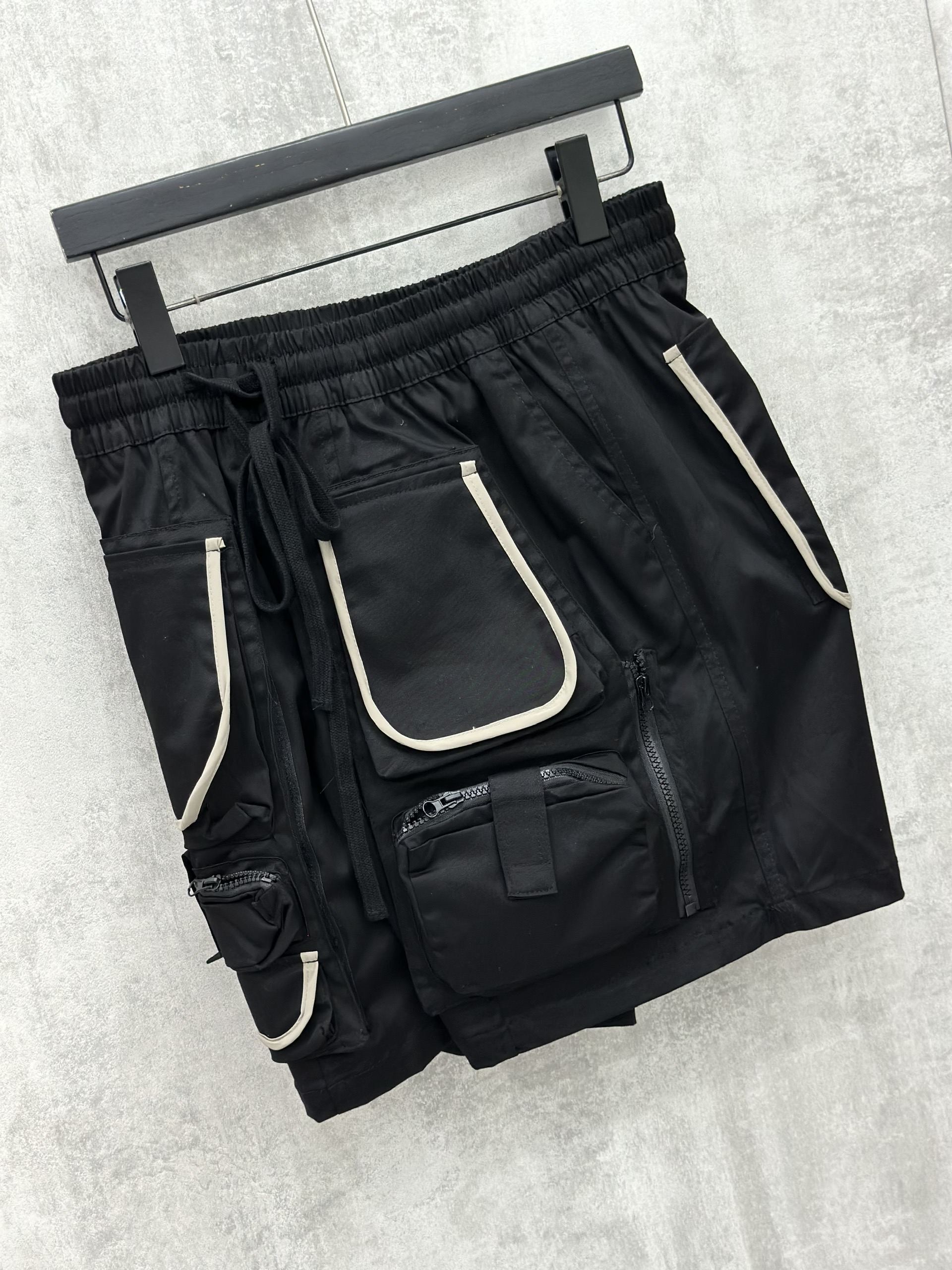 Quần short ngố vải túi hộp khóa ZIP new 2026 Like Auth S-XL VTN