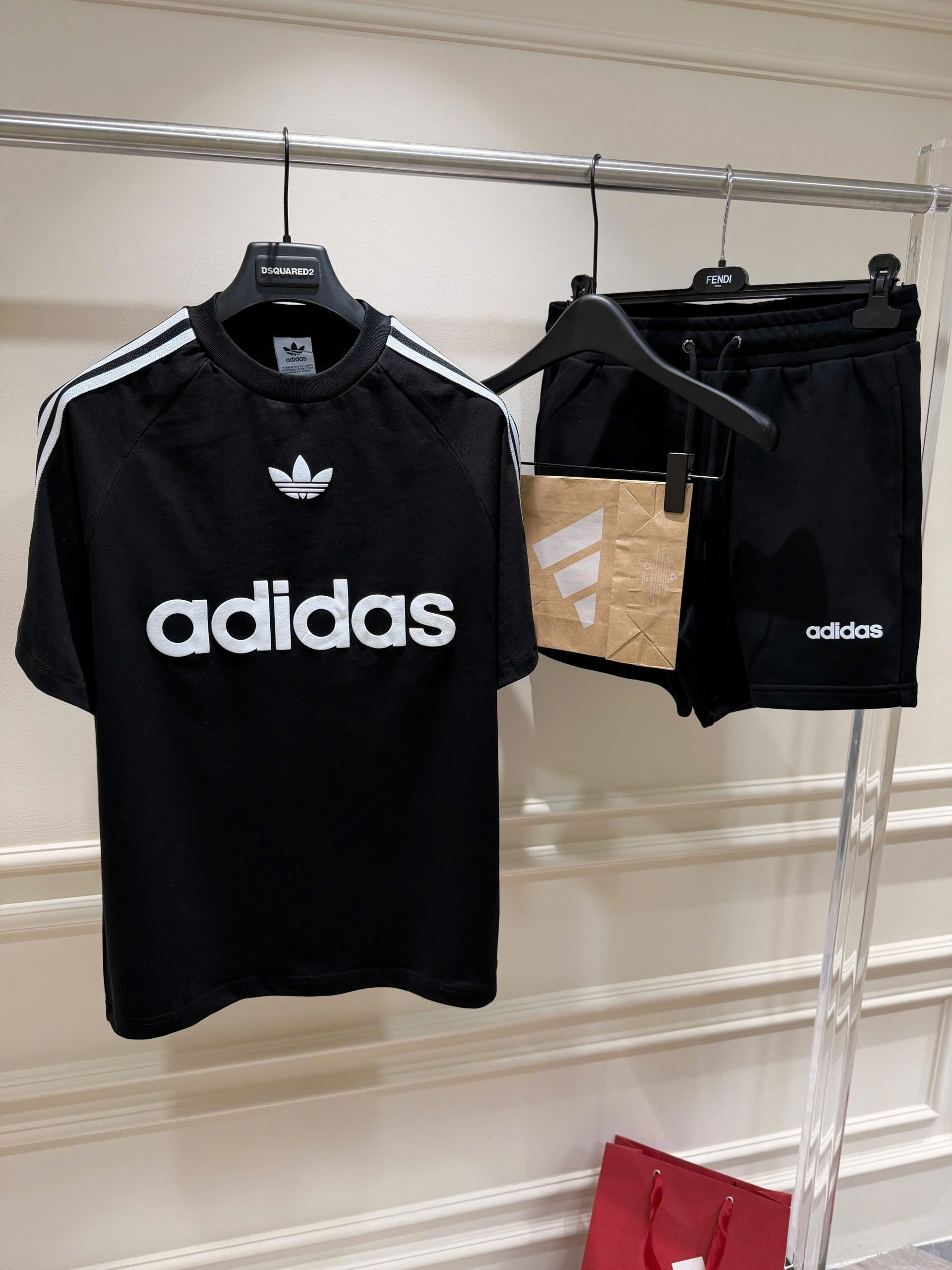 Set bộ thể thao hè Adidas logo ngực in dập nổi 2 lớp kẻ sọc vai Like Auth S-XL NV