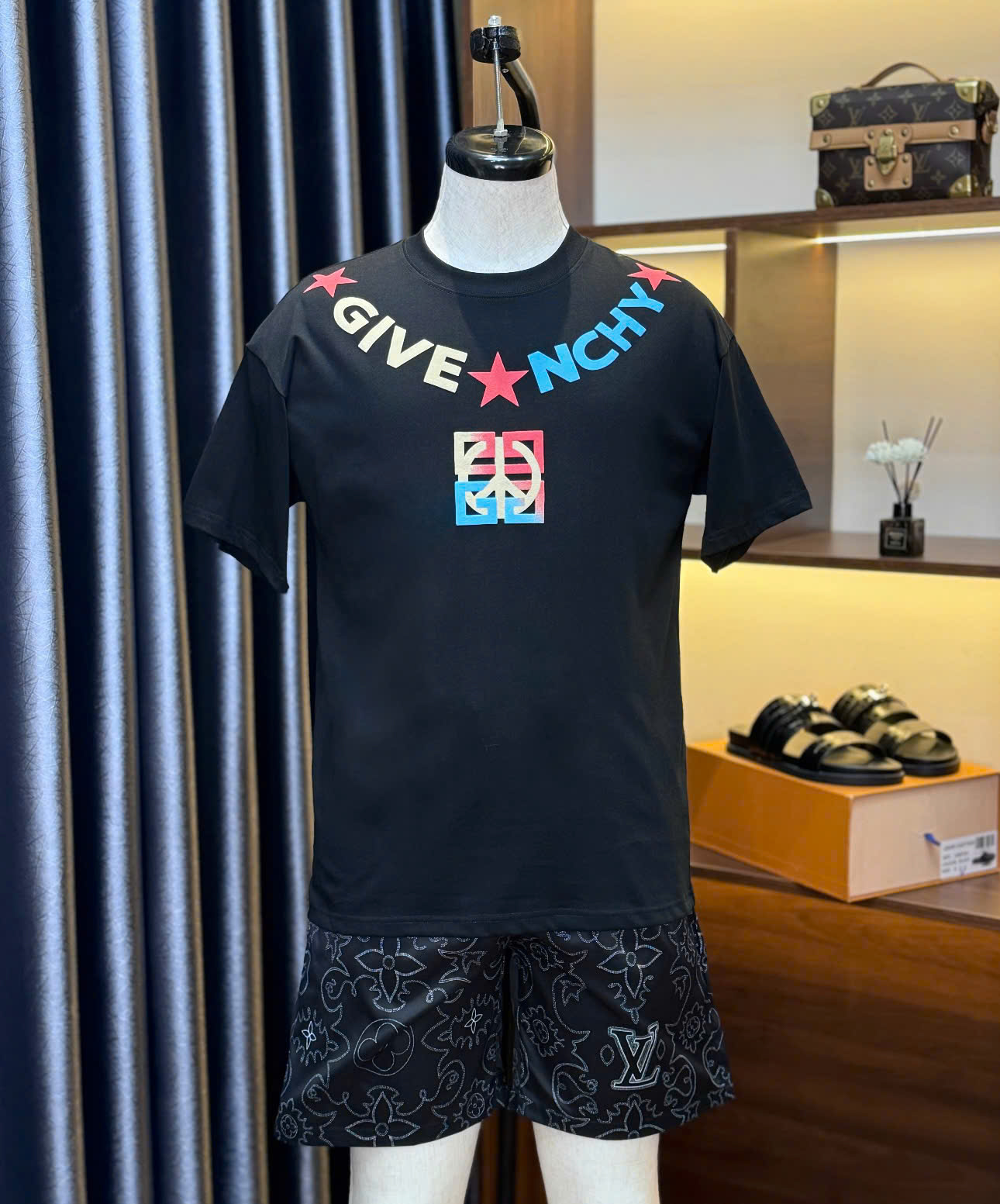 Áo phông T-shirt Givenchy GVC logo họa tiết vòng cổ Like Auth on web DDT
