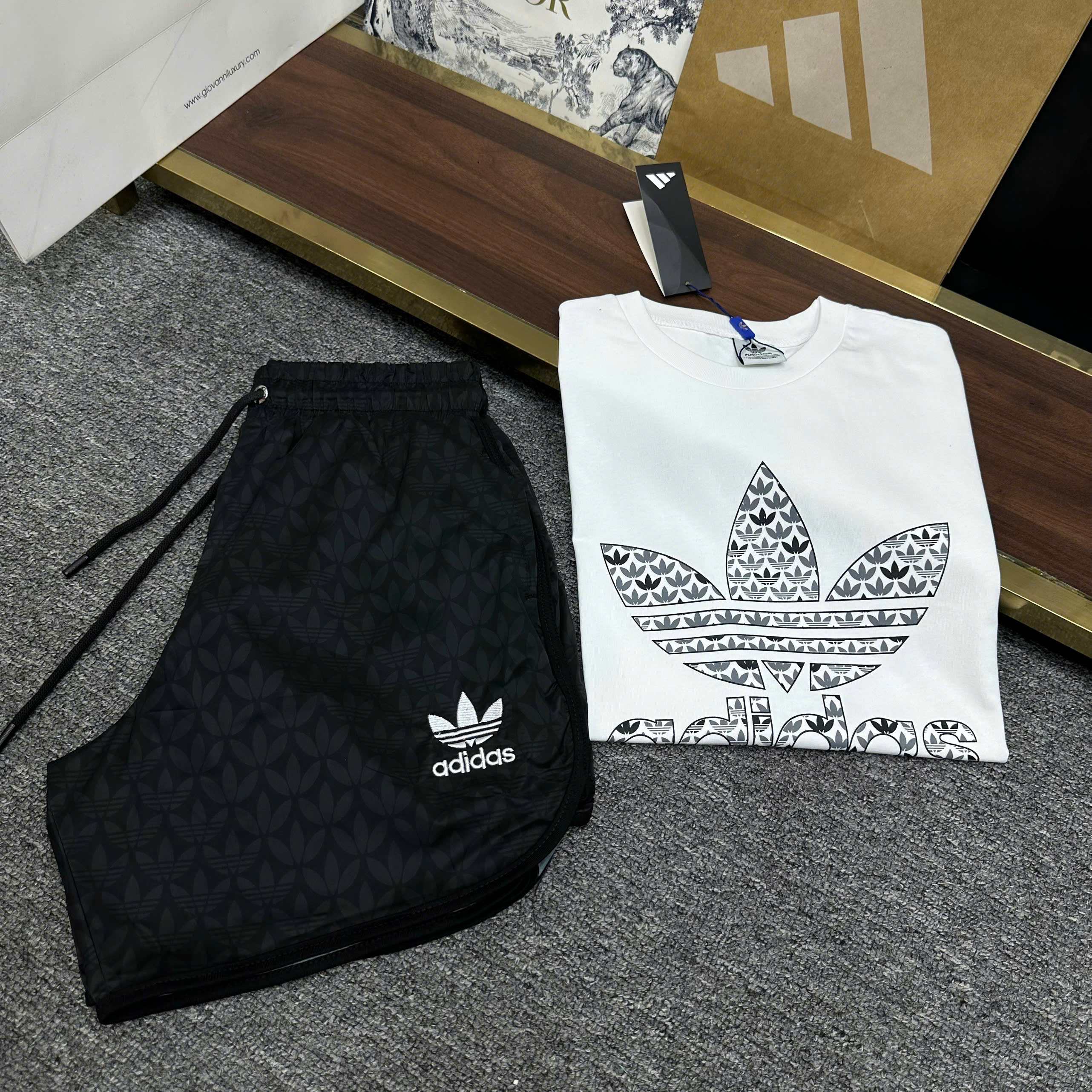 Set bộ thể thao hè Adidas logo hoa to ngực Like Auth S-XL NV