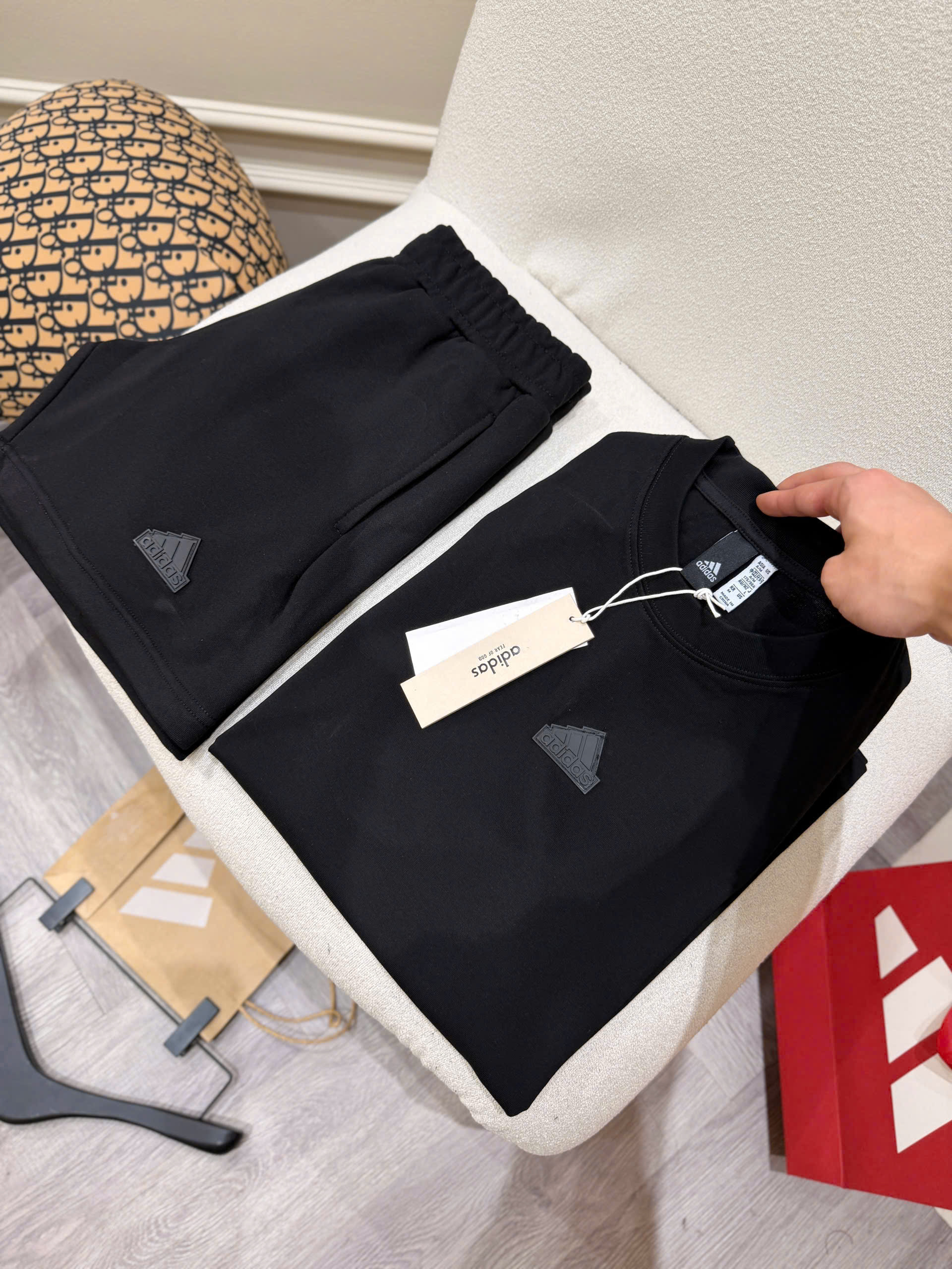 Set bộ thể thao hè Adidas nỉ logo ngực dập nổi Like Auth S-XL NV