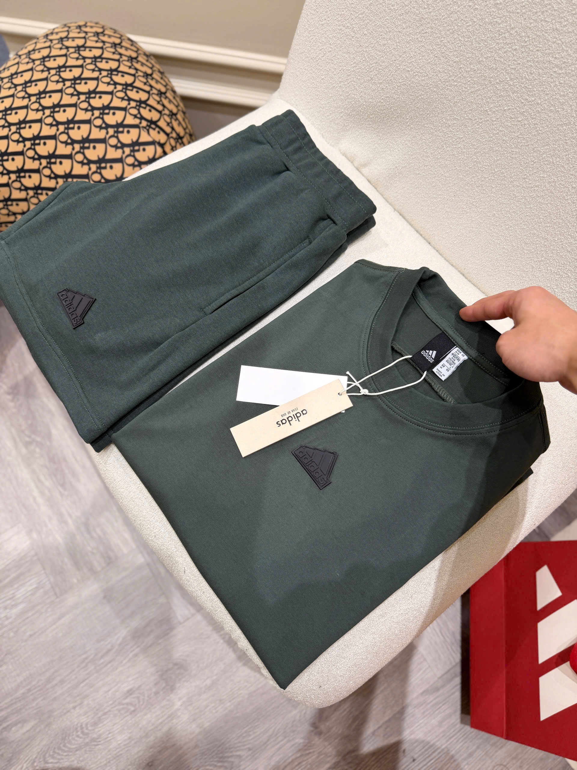 Set bộ thể thao hè Adidas nỉ logo ngực dập nổi Like Auth S-XL NV