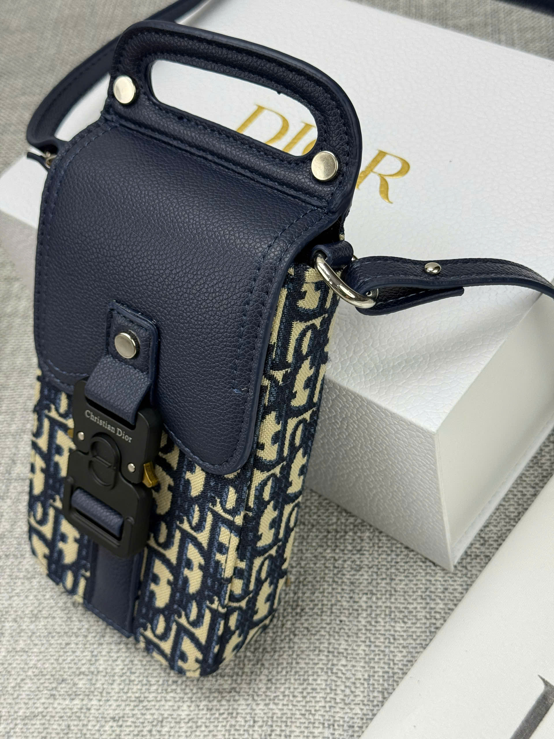 Túi đeo chéo Dior CD mini Phone Xanh Than khóa cài nắp gập họa tiết họa tiết Obique Like Auth NV