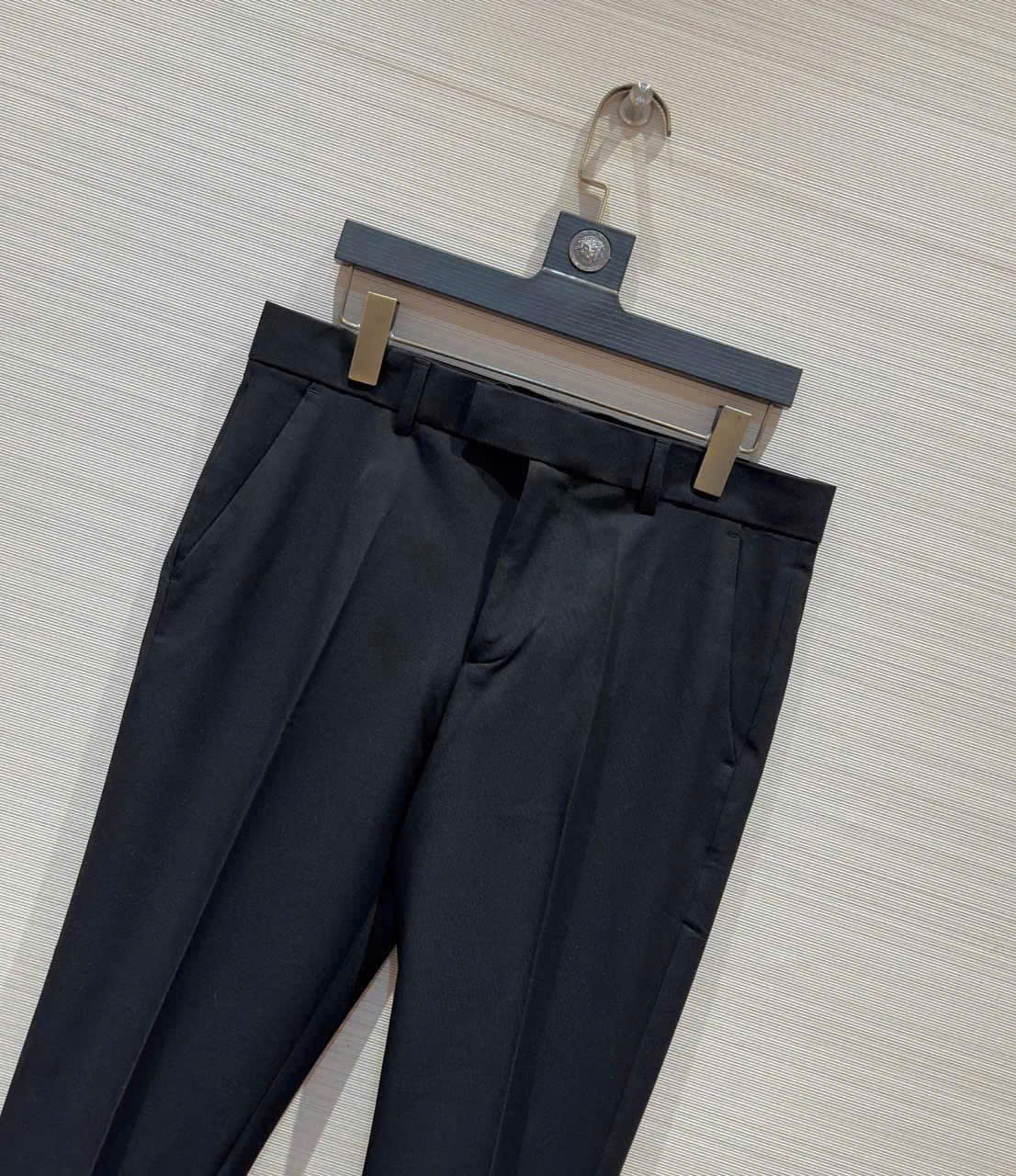 Quần âu tây Dolce Gabbana DG logo tag vuông túi sau Like Auth 28-36 DDT