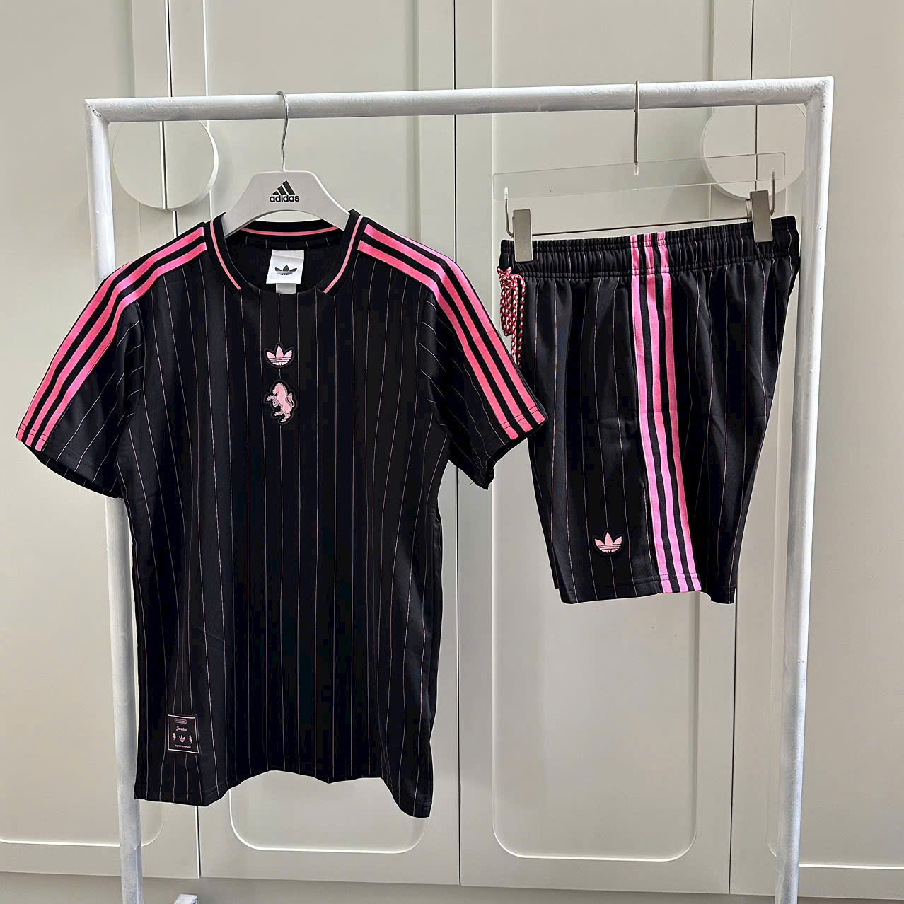 Bộ set thể thao hè Adidas Đen kẻ sọc logo thêu ngực Like Auth S-XL NV