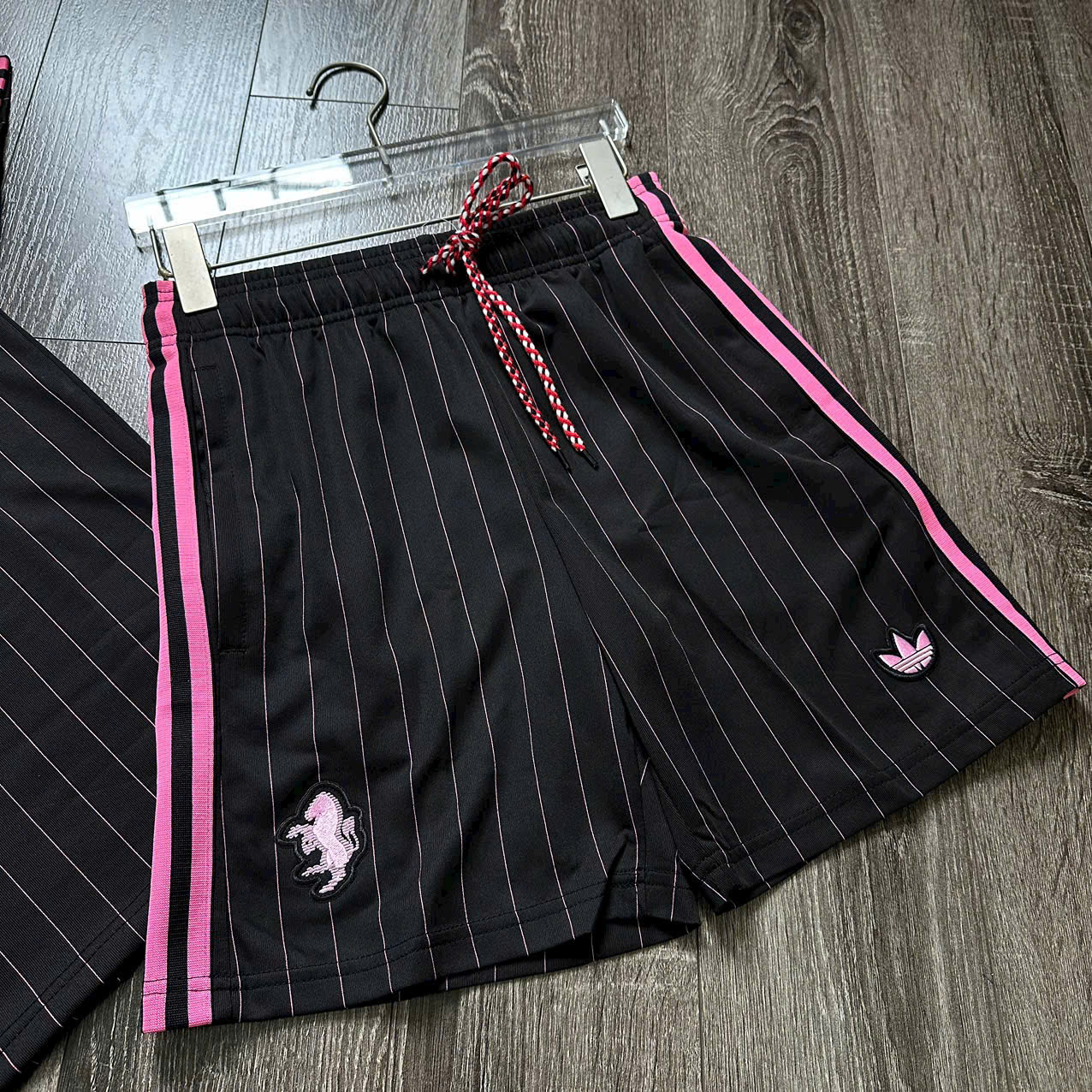 Bộ set thể thao hè Adidas Đen kẻ sọc logo thêu ngực Like Auth S-XL NV