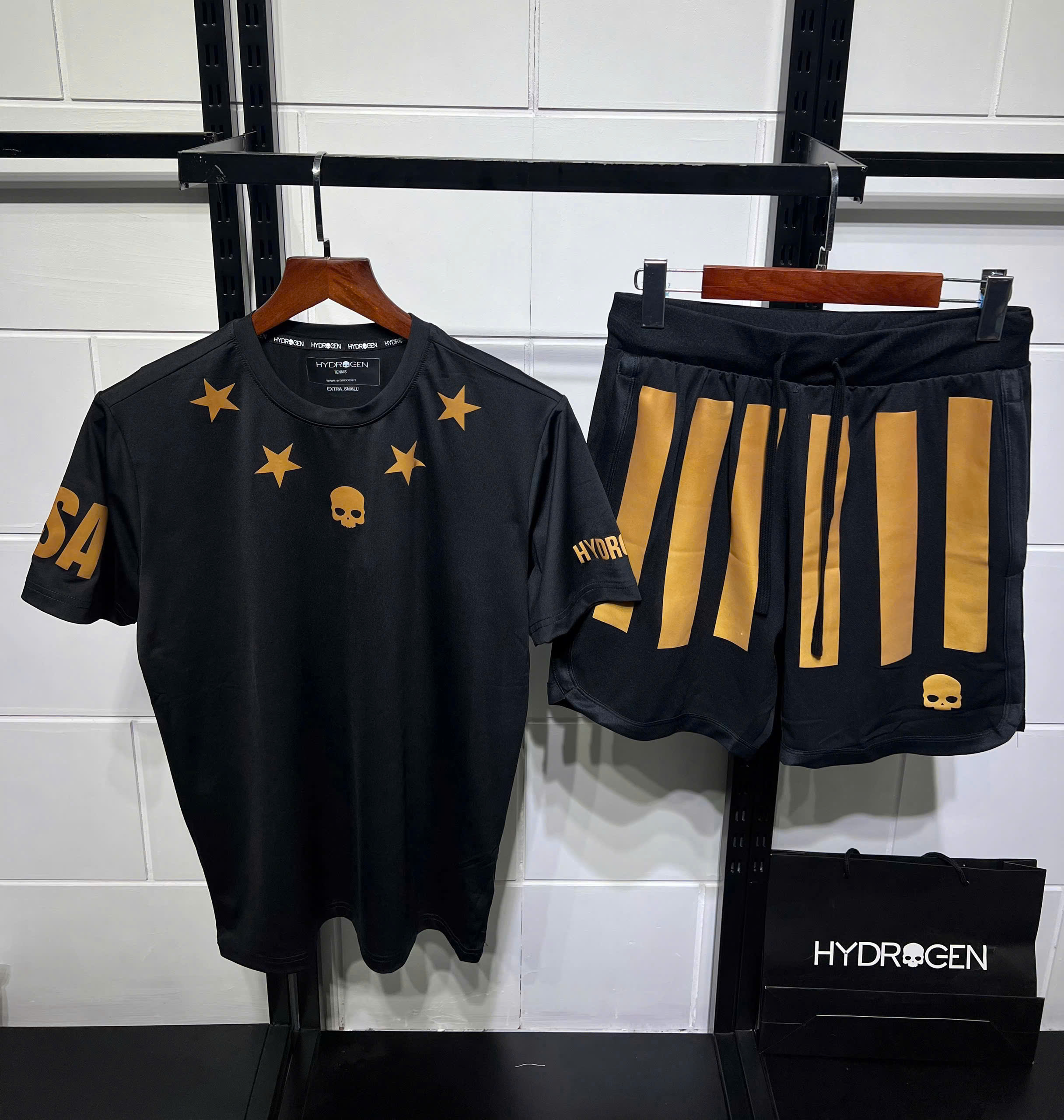 Set bộ thể thao hè Hydrogen họa tiết đầu lâu và Sao Like Auth XS-L MK