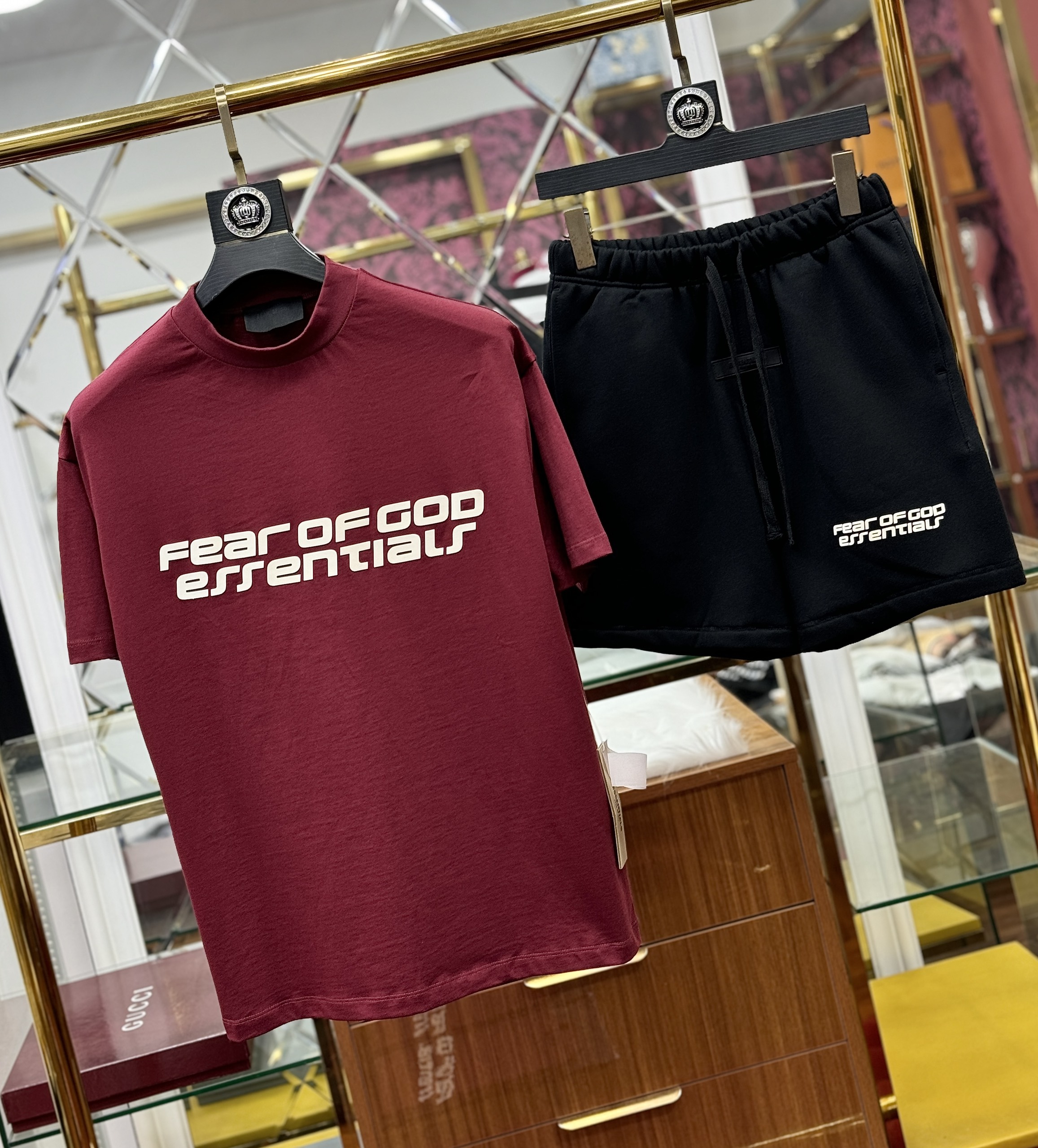 Set bộ thể thao hè Essentials Fear of God Đỏ Đen Like Auth XS-L CD