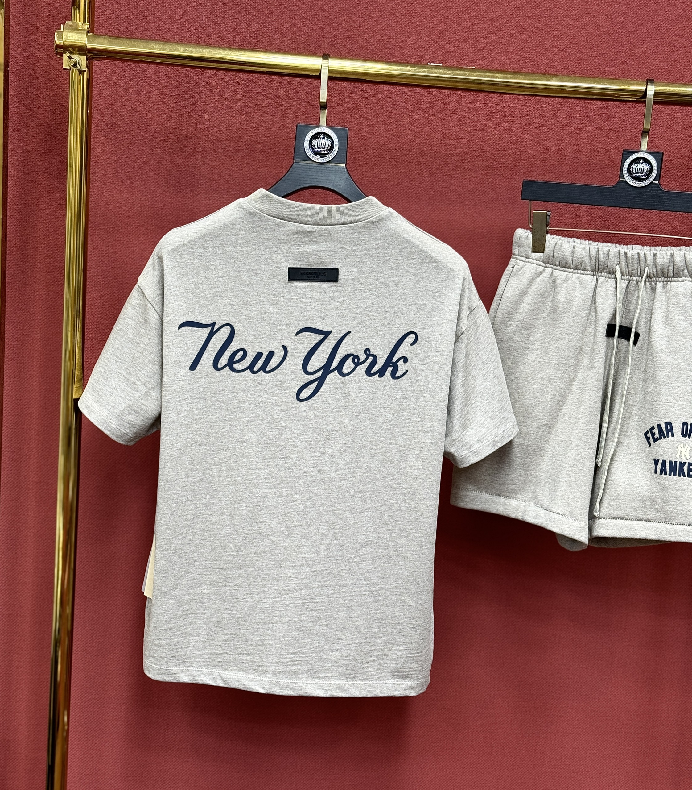 Set bộ thể thao hè Essentials x MLB Yankees Fear of God Xám Like Auth XS-L CD