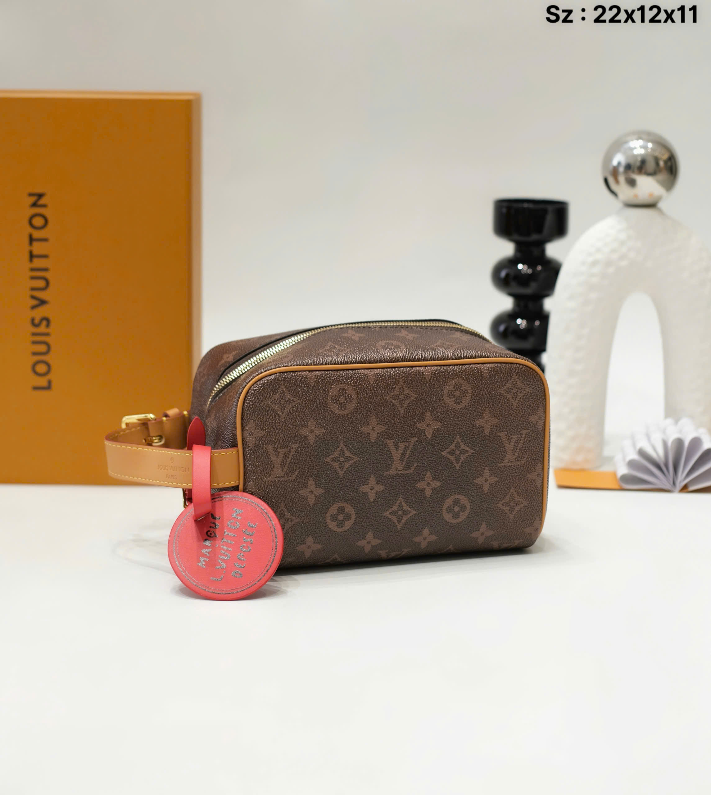 Túi ví Clutch Louis Vuitton LV Nâu tag viền Đỏ Cam  họa tiết monogram Like Auth 22x11x11 DDT