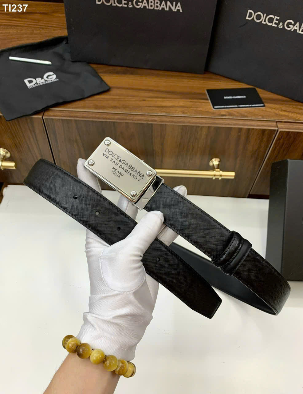 Thắt lưng dây nịt Dolce Gabbana DG Milano mặt vuông logo chữ khắc Like Auth 90-100 MK