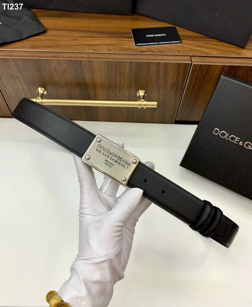Thắt lưng dây nịt Dolce Gabbana DG Milano mặt vuông logo chữ khắc Like Auth 90-100 MK