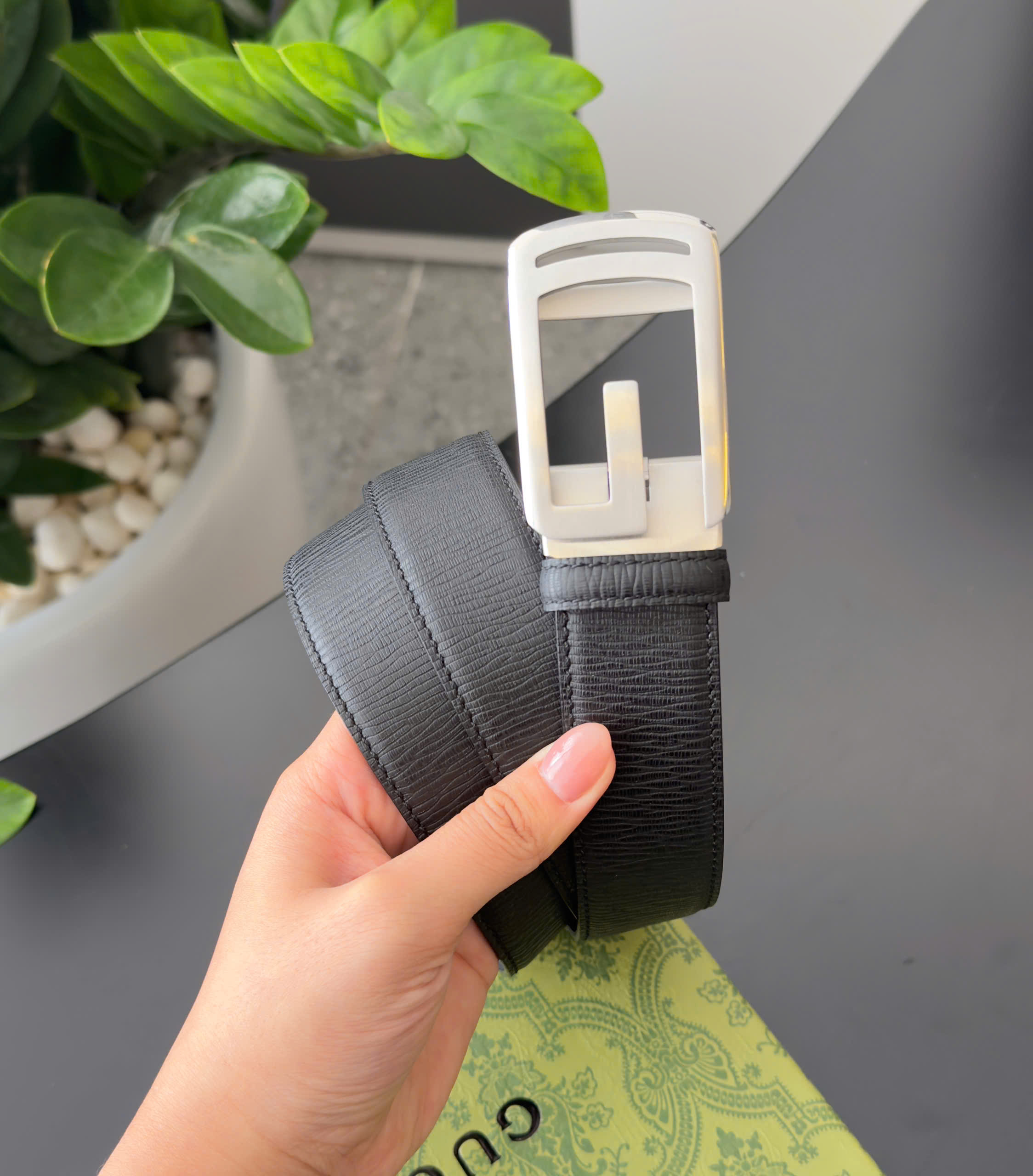 Thắt lưng dây nịt Gucci GC Đen sần sóng mặt Bạc khóa cài Like Auth 85-110 DDT