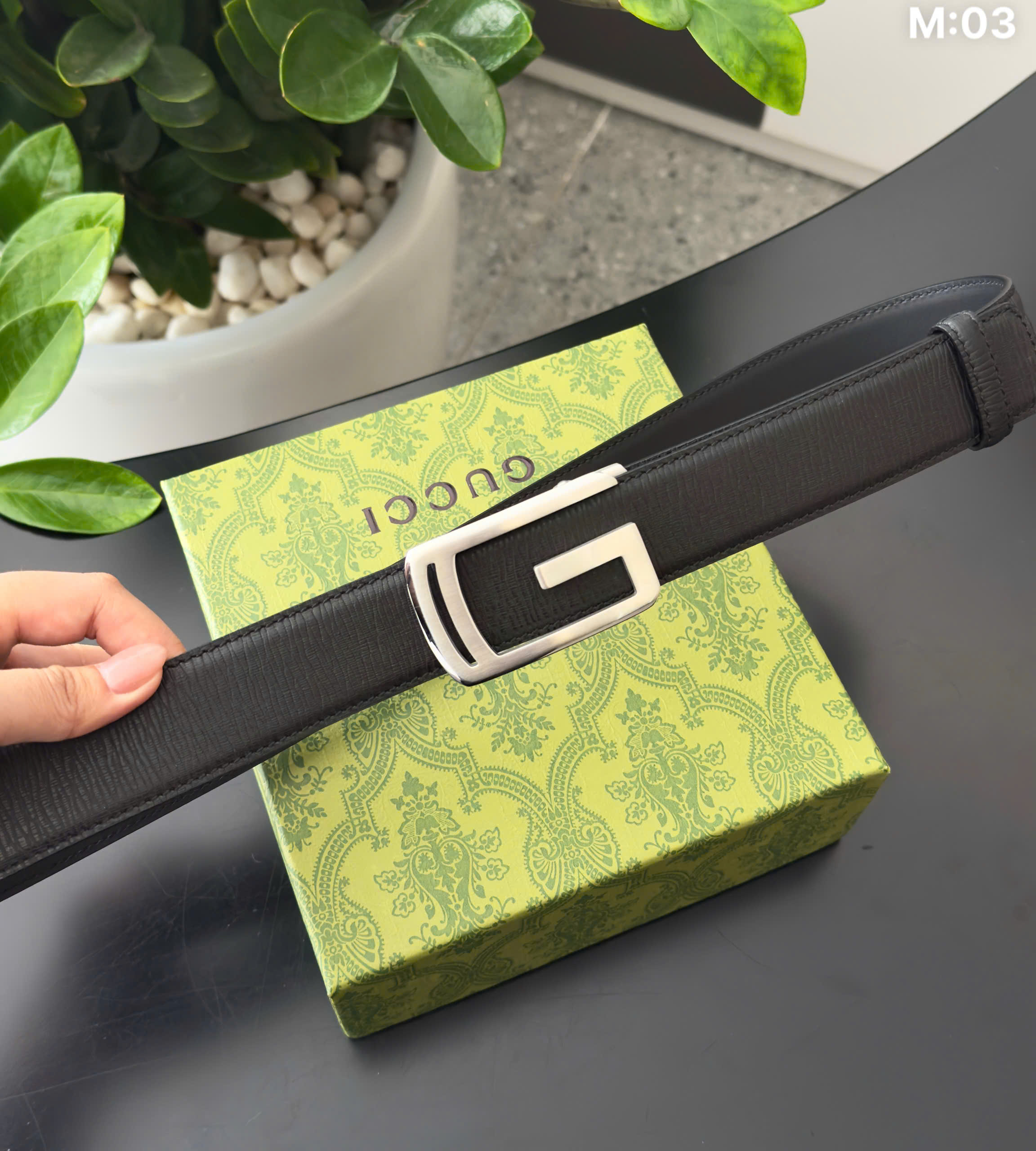 Thắt lưng dây nịt Gucci GC Đen sần sóng mặt Bạc khóa cài Like Auth 85-110 DDT