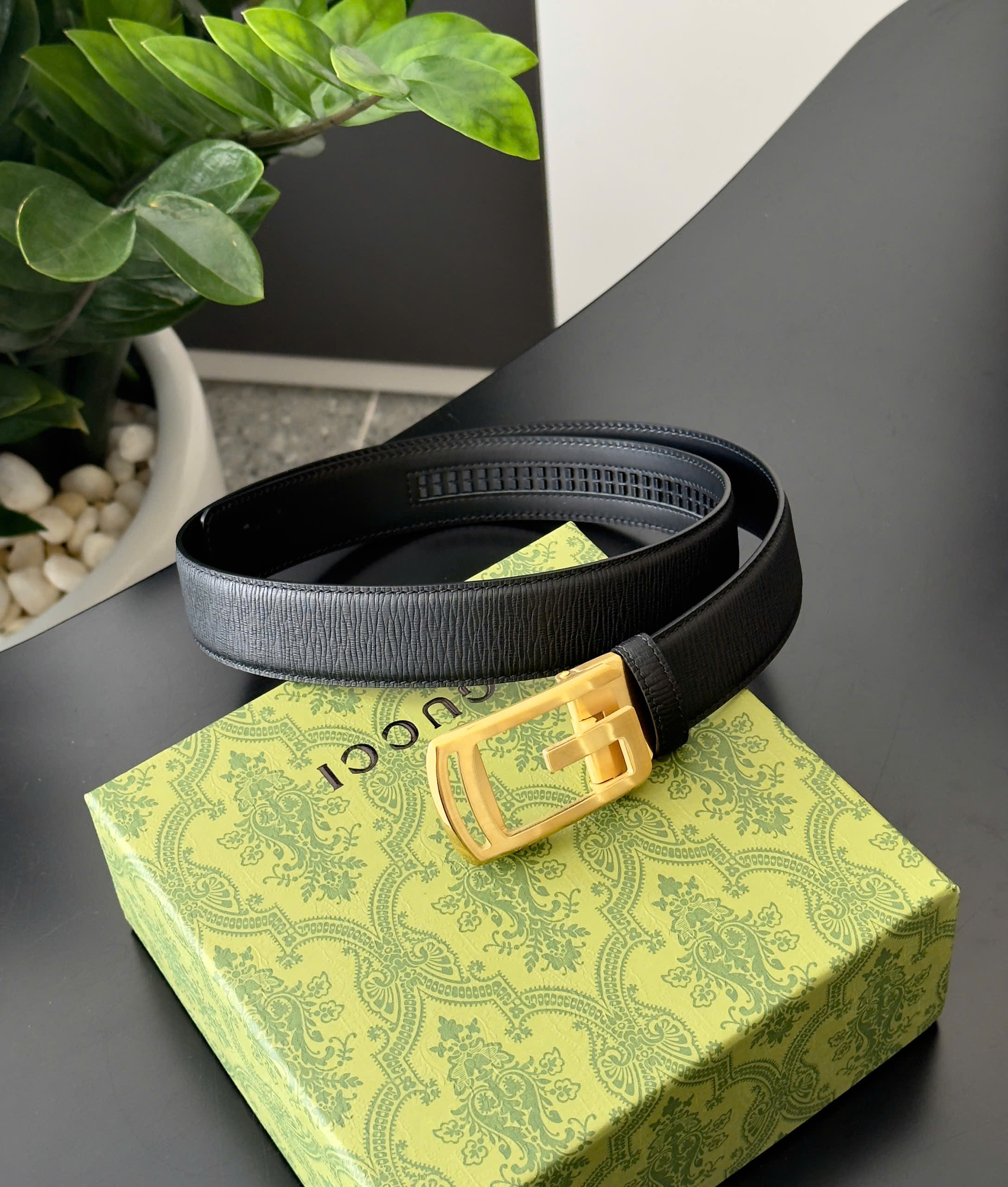 Thắt lưng dây nịt Gucci GC Đen sần sóng mặt Vàng khóa cài Like Auth 85-110 DDT