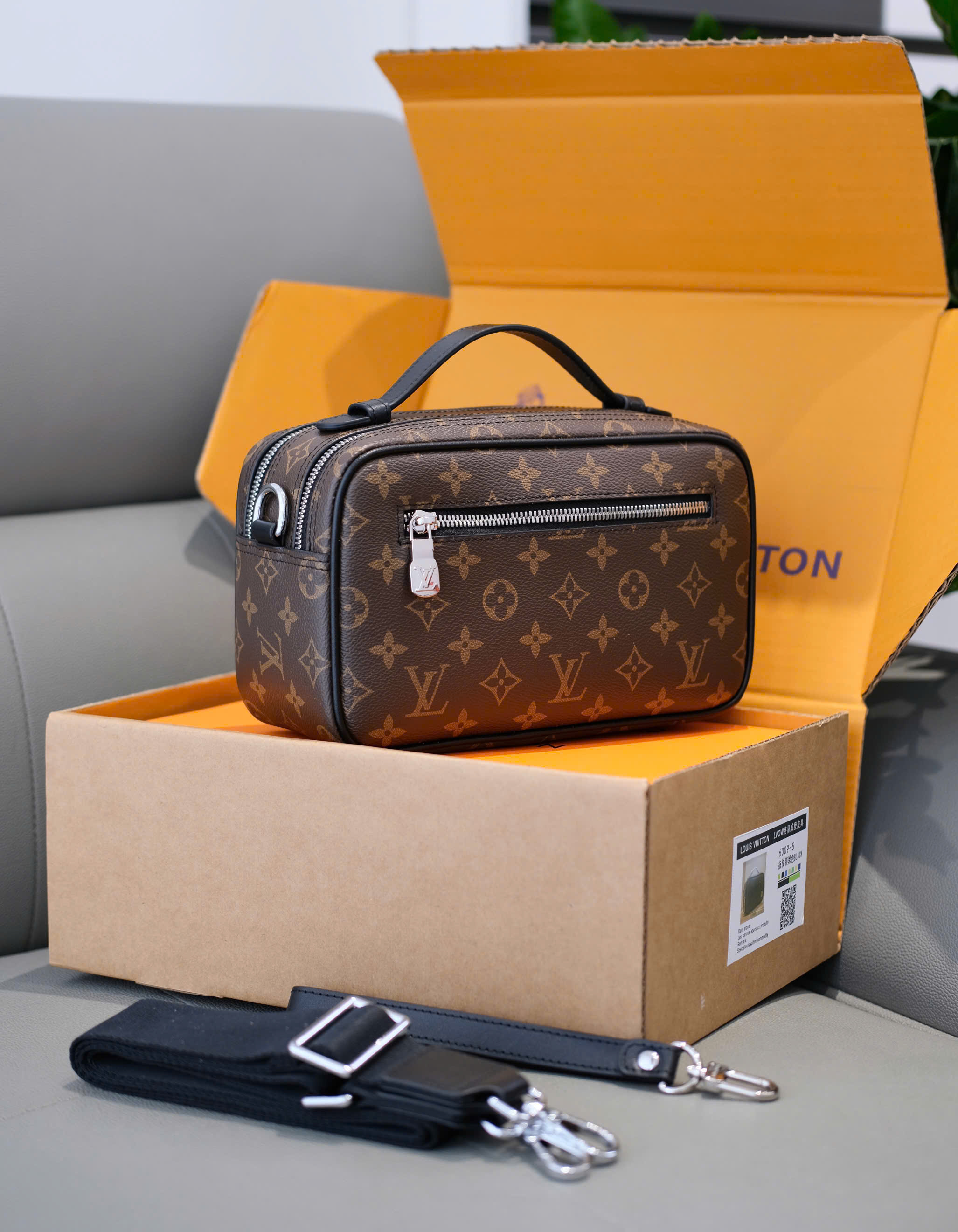 Túi ví Clutch Louis Vuitton LV Nâu vân monogram khóa vân tay Like Auth 25x15x10 DDT