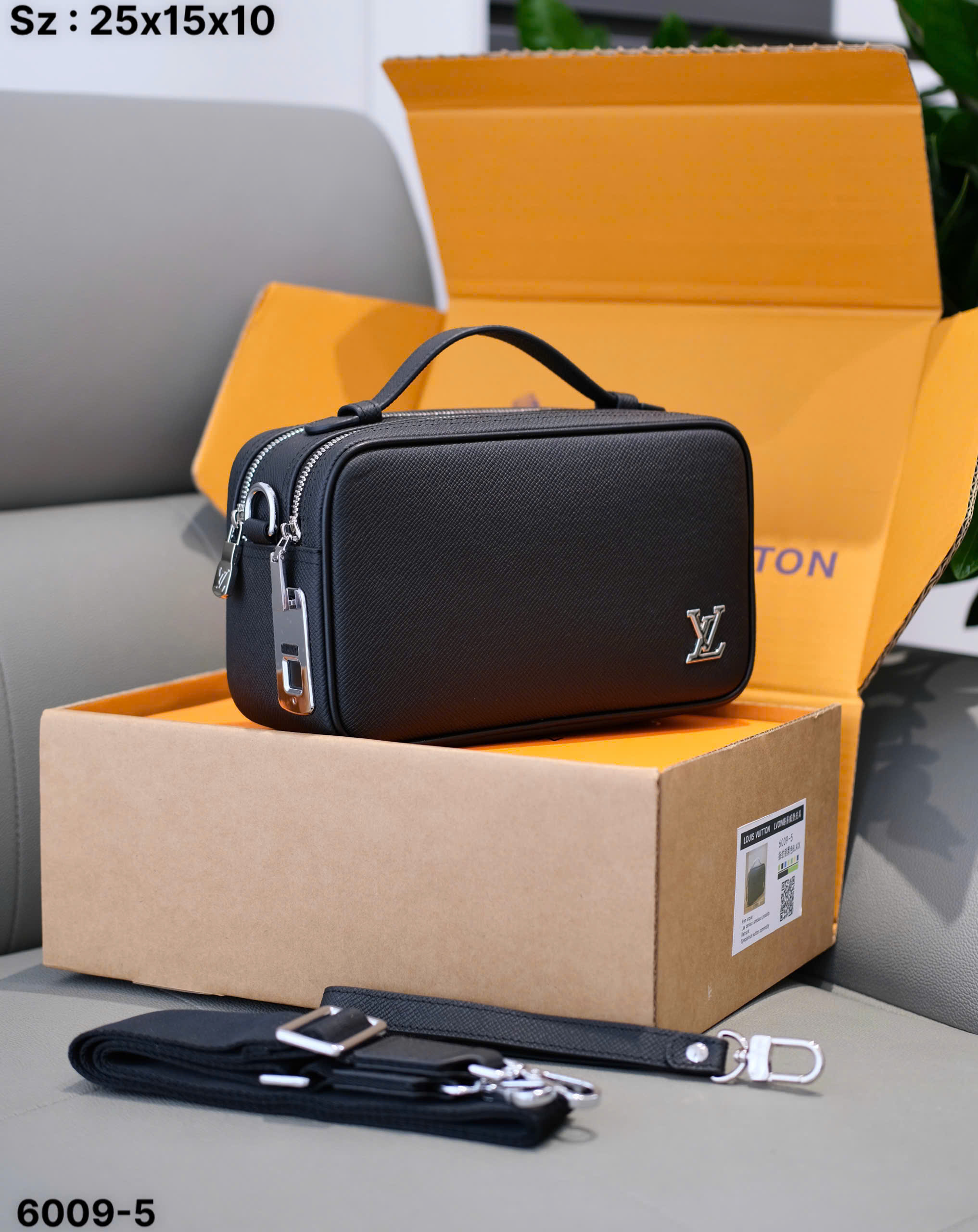 Túi ví Clutch Louis Vuitton LV taiga Đen sần logo tag bạc khóa vân tay Like Auth 25x15x10 DDT