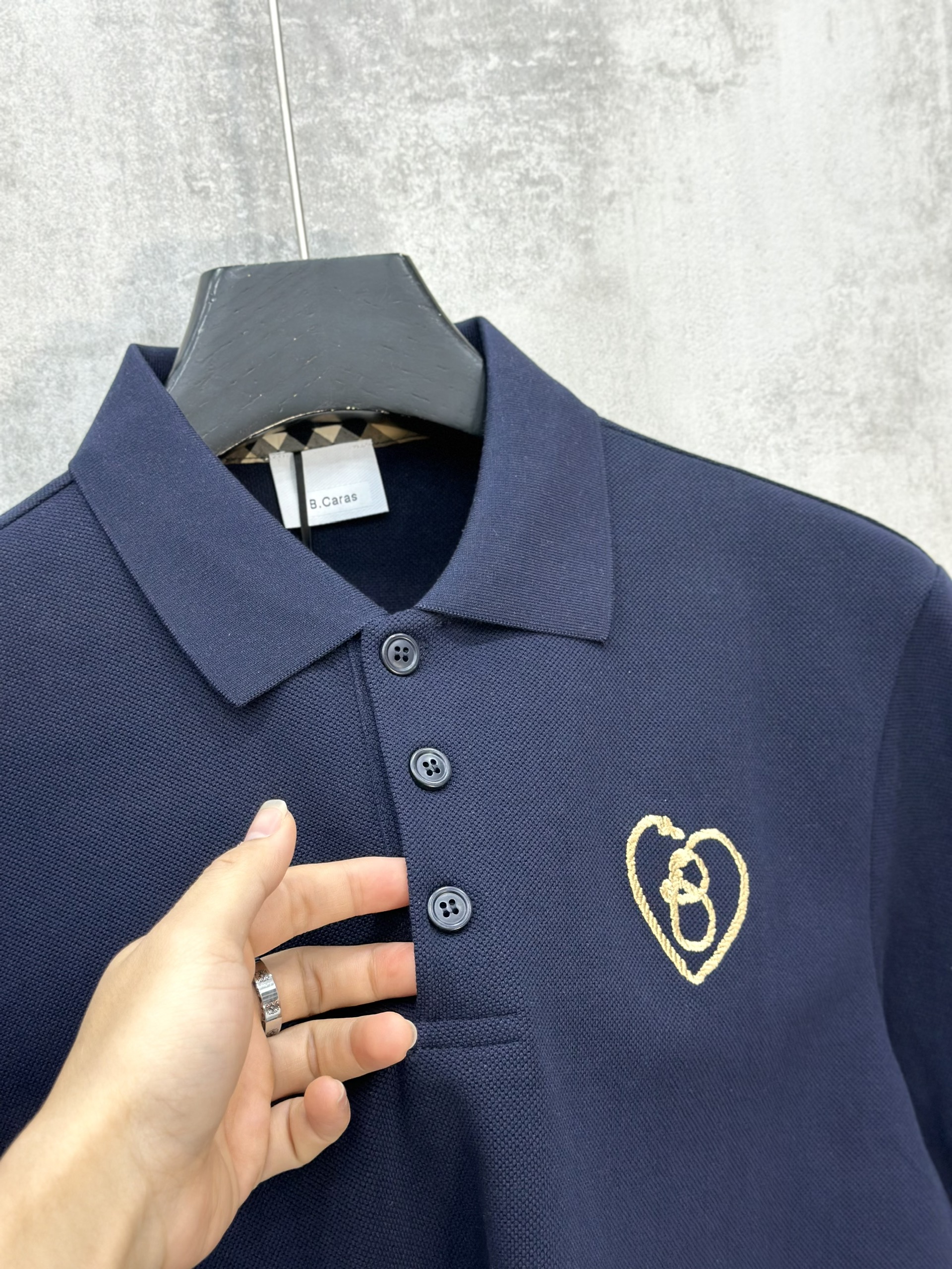 Áo polo Caras Đen Trắng Xanh Than basic khuy Vàng logo thêu Trái Tim ngực Like Auth S-XL VTN\xanh than