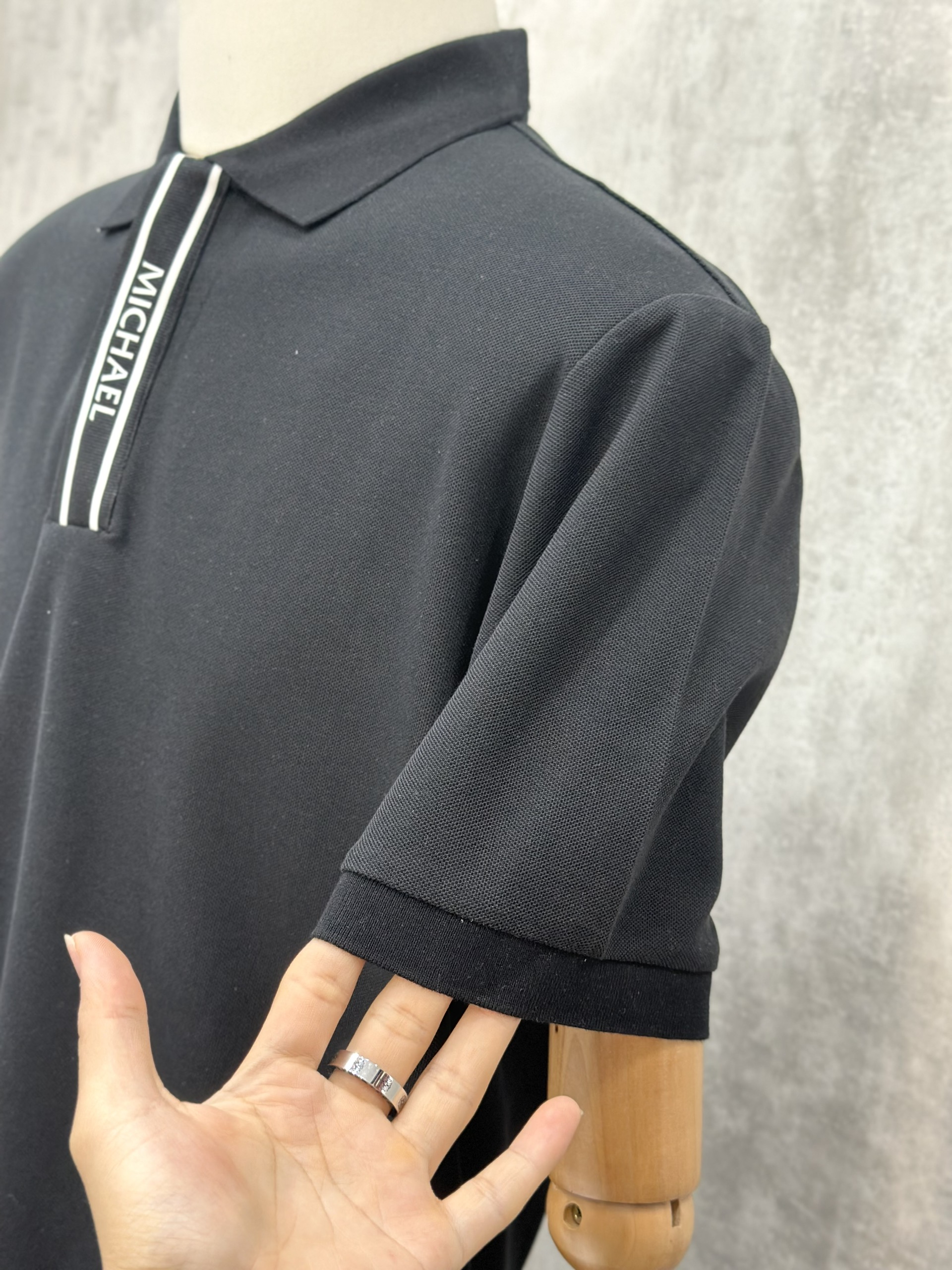 Áo polo Michael kẻ khuy cổ Đen Trắng Like Auth S-XL VTN\Đen