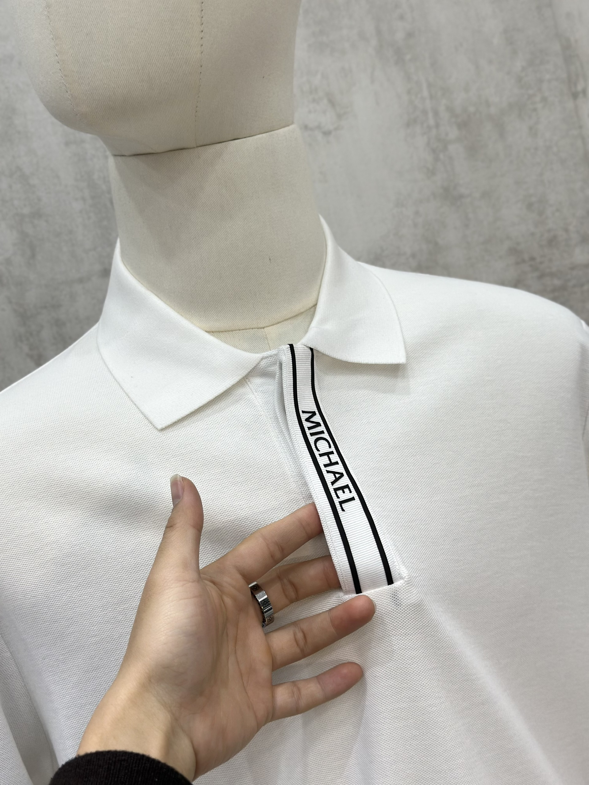 Áo polo Michael kẻ khuy cổ Đen Trắng Like Auth S-XL VTN\TRẮNG