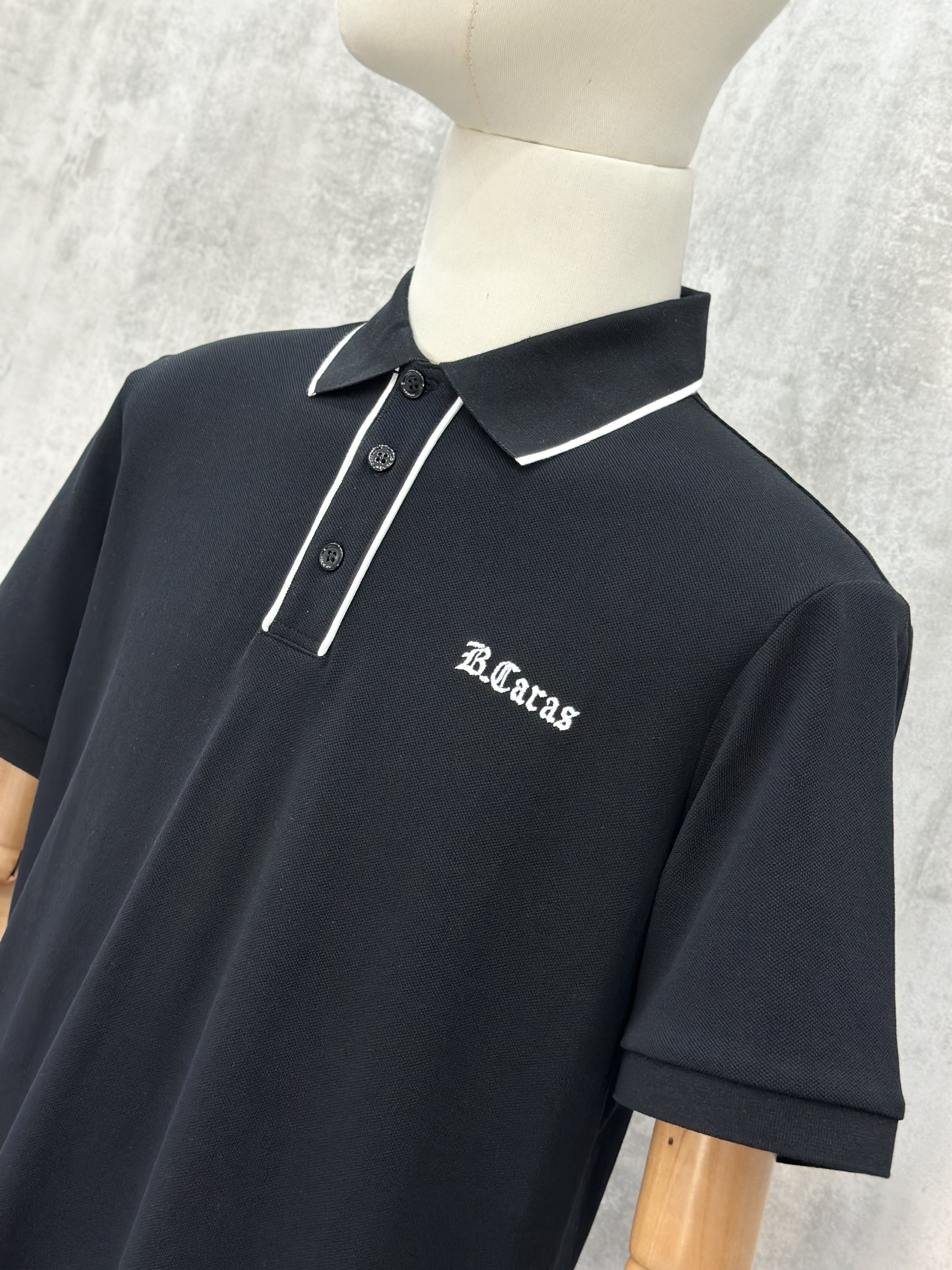 Áo polo Michael kẻ khuy cổ Đen Trắng logo thêu ngực Like Auth S-XL VTN\Đen