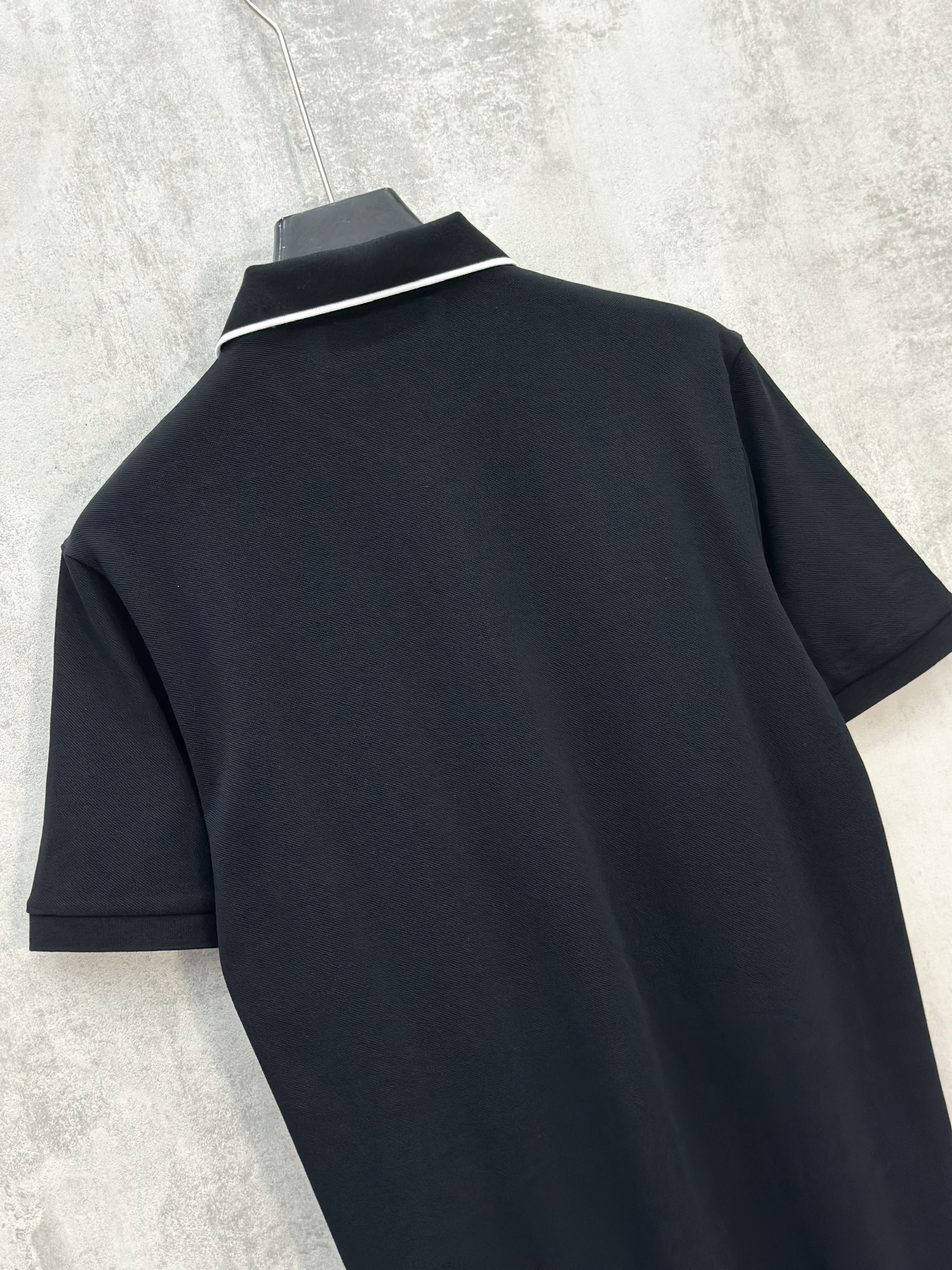 Áo polo Michael kẻ khuy cổ Đen Trắng logo thêu ngực Like Auth S-XL VTN\Đen