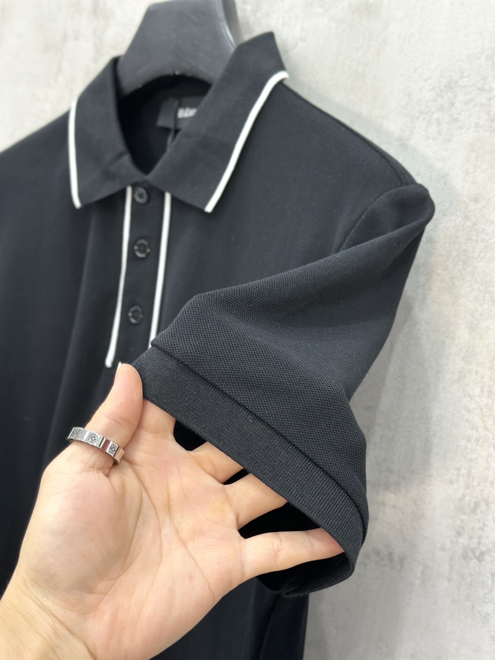 Áo polo Michael kẻ khuy cổ Đen Trắng logo thêu ngực Like Auth S-XL VTN\Đen