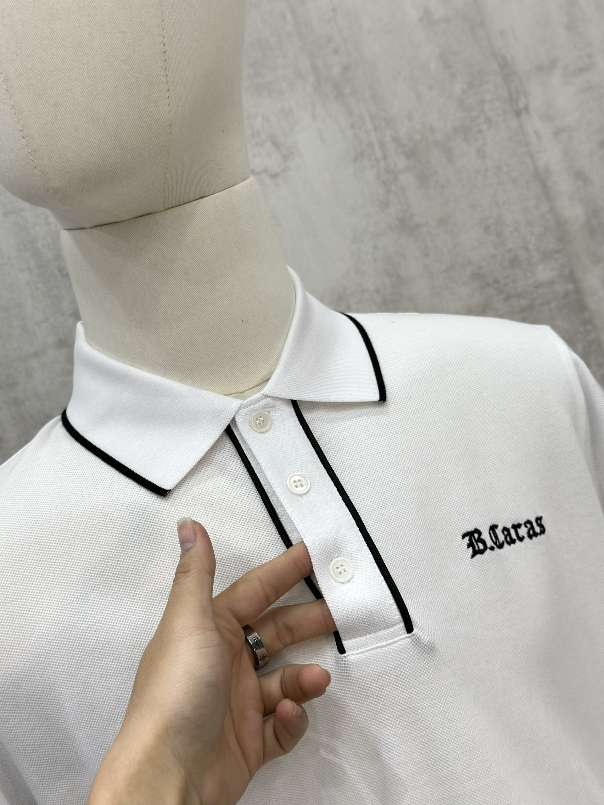 Áo polo Michael kẻ khuy cổ Đen Trắng logo thêu ngực Like Auth S-XL VTN\TRẮNG