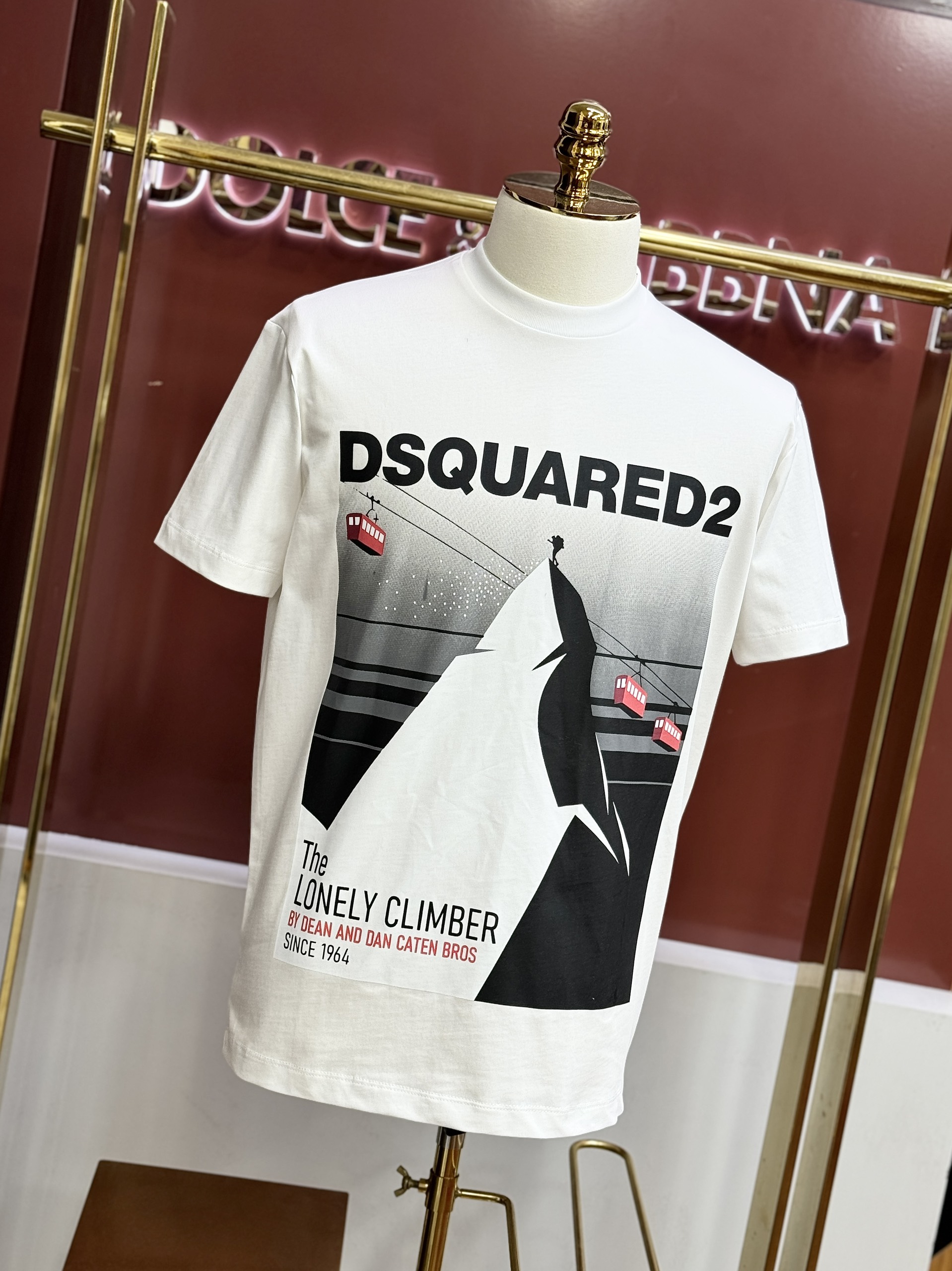 Áo phông T shirt Dsquared2 DSQ Lonely Climber Like Auth S-XL CD