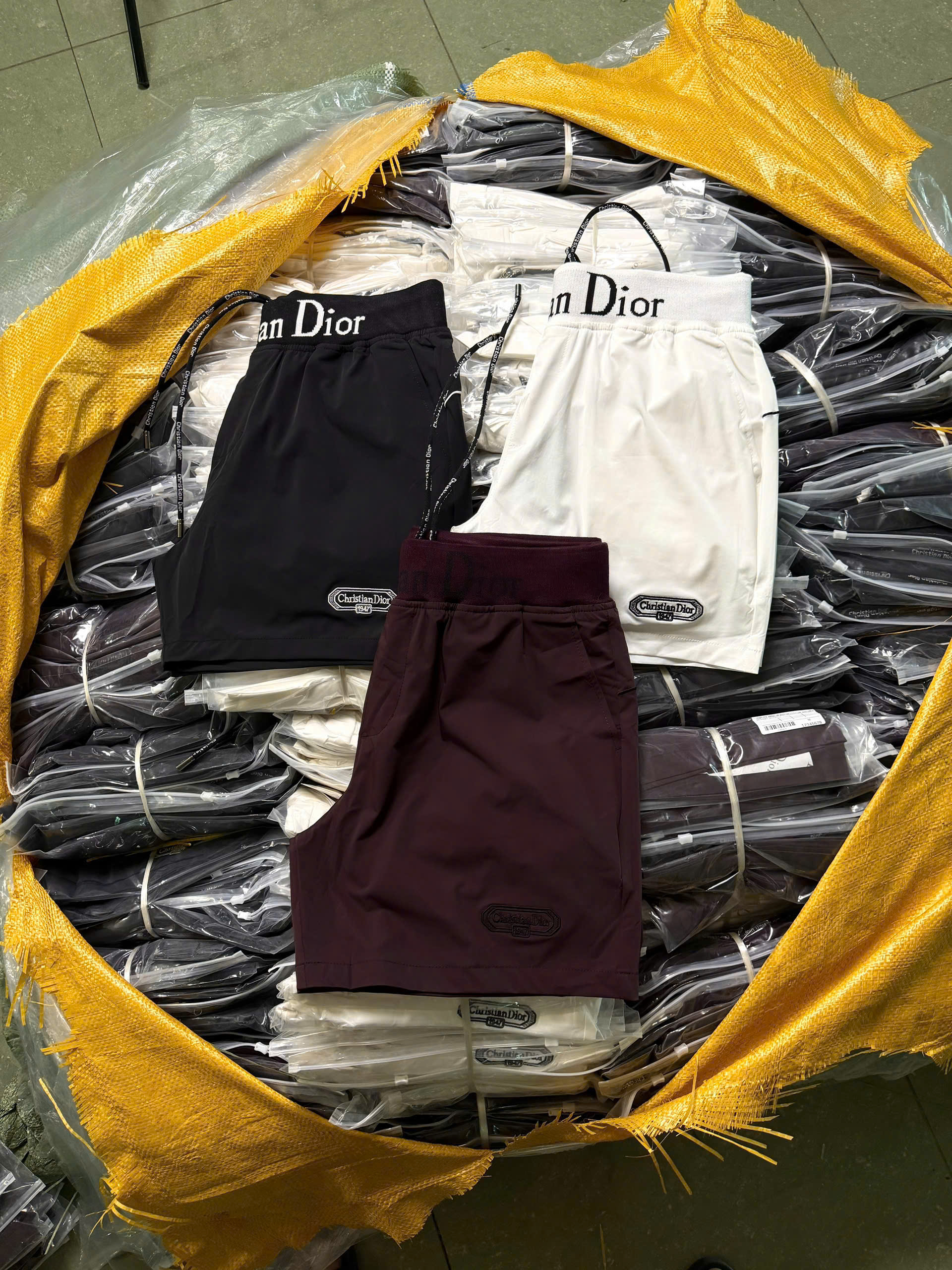 Quần short đùi gió Dior CD logo bo cạp tag đùi Like Auth S-XL MK
