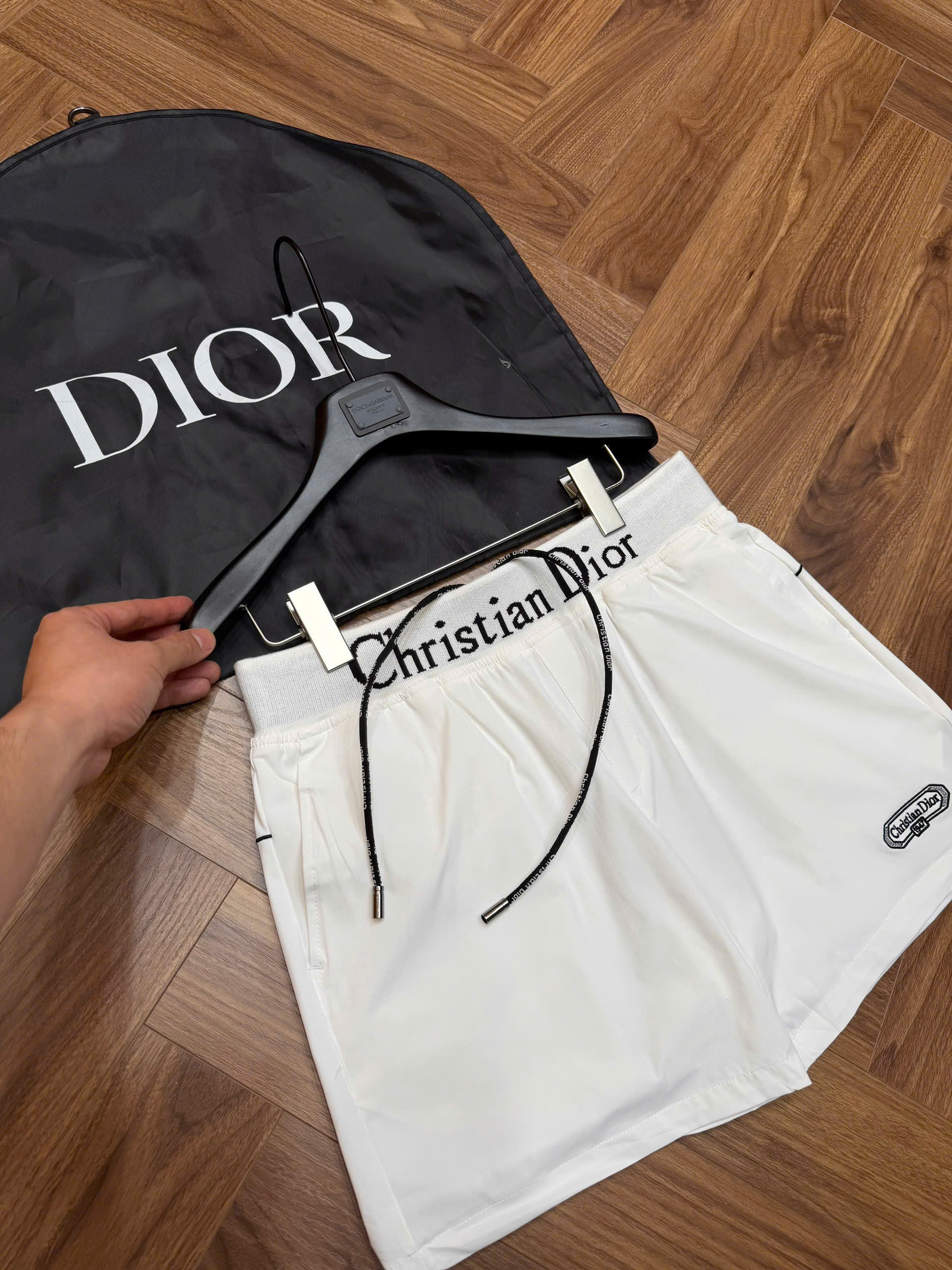 Quần short đùi gió Dior CD logo bo cạp tag đùi Like Auth S-XL MK