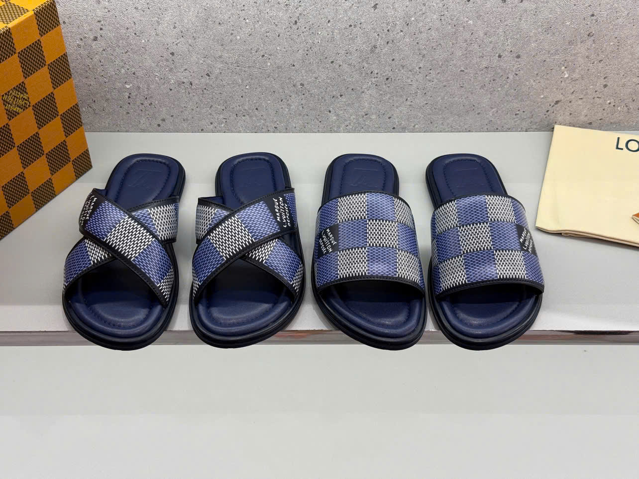 Dép lê quai ngang-chéo Louis Vuitton LV Xanh Than họa tiết Caro Like Auth 38-43 LK