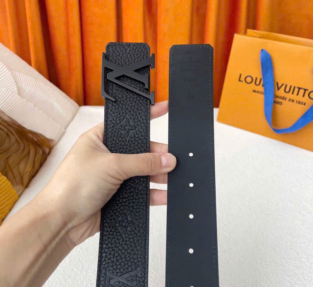 Thắt lưng dây nịt Louis Vuitton logo mặt kim loại LV dây khắc vân chìm Like Auth 90-100 MK