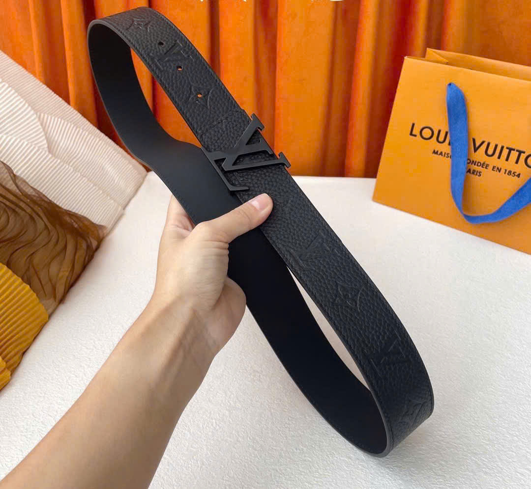 Thắt lưng dây nịt Louis Vuitton logo mặt kim loại LV dây khắc vân chìm Like Auth 90-100 MK