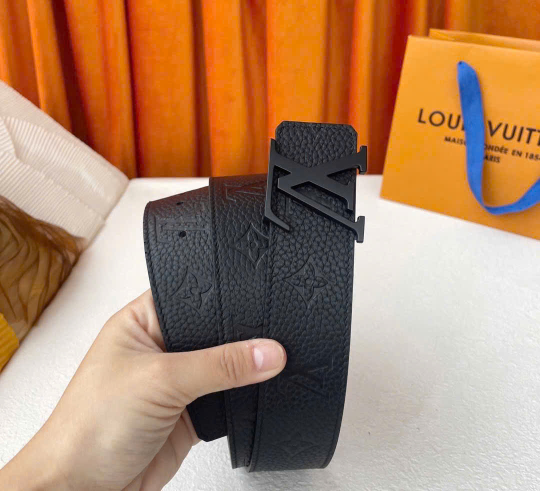 Thắt lưng dây nịt Louis Vuitton logo mặt kim loại LV dây khắc vân chìm Like Auth 90-100 MK