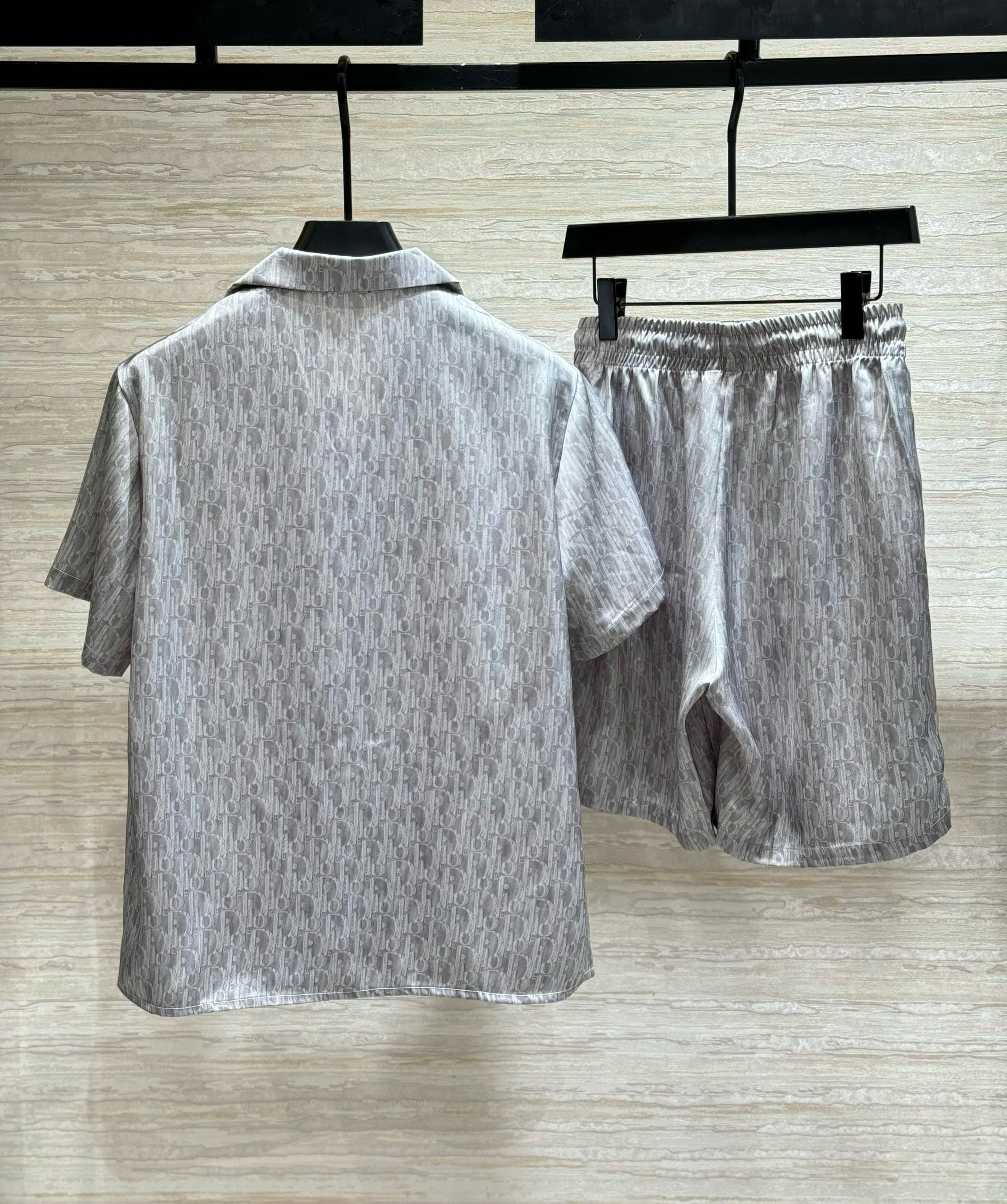 Set bộ lụa hè Dior CD Xám họa tiết Obique full Like Auth M-XXL DDT