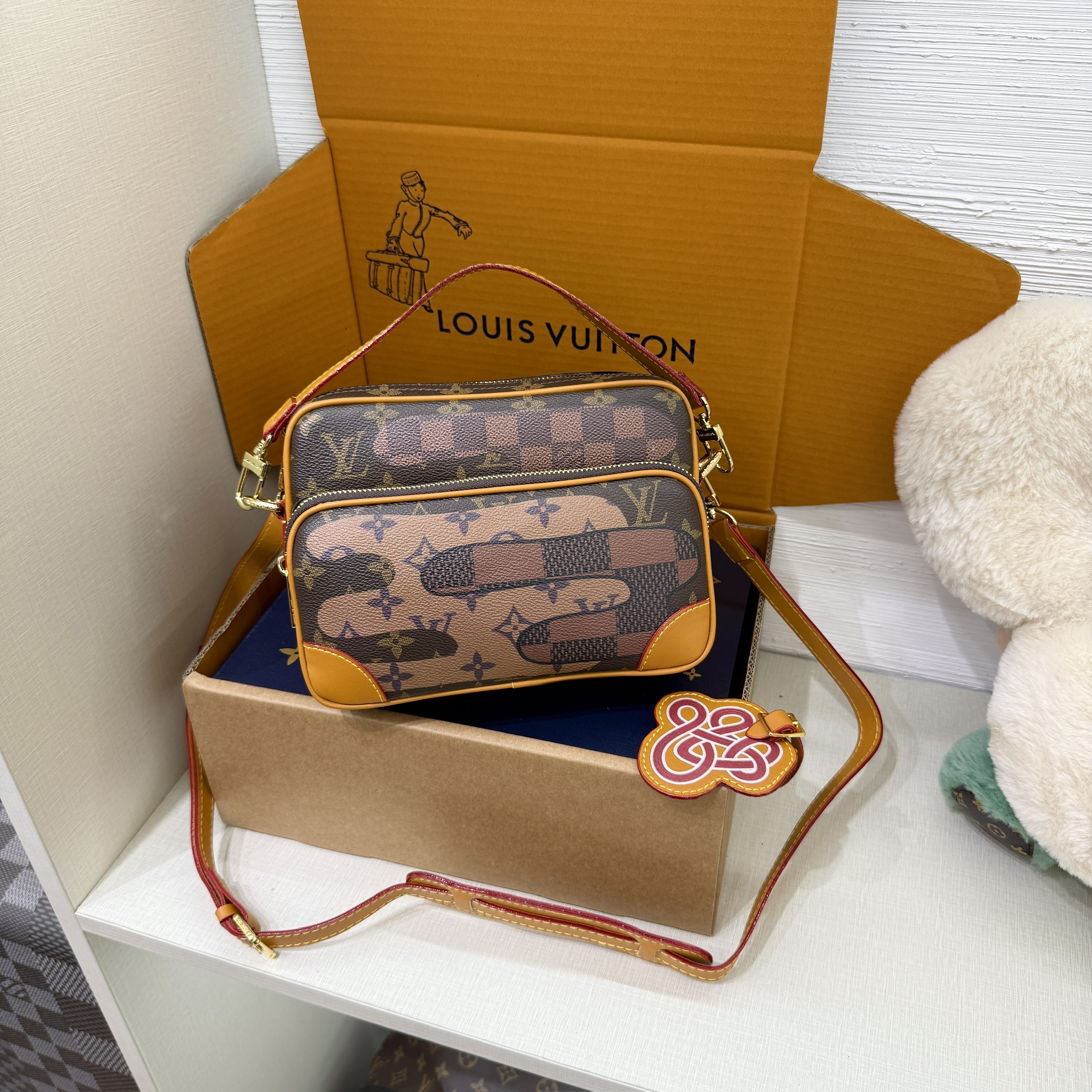 Túi đeo chéo Clutch Louis Vuitton LV Nâu Monogram Caro Archive 2in1 Like Auth 1-1 on web 25x18x11 PLD