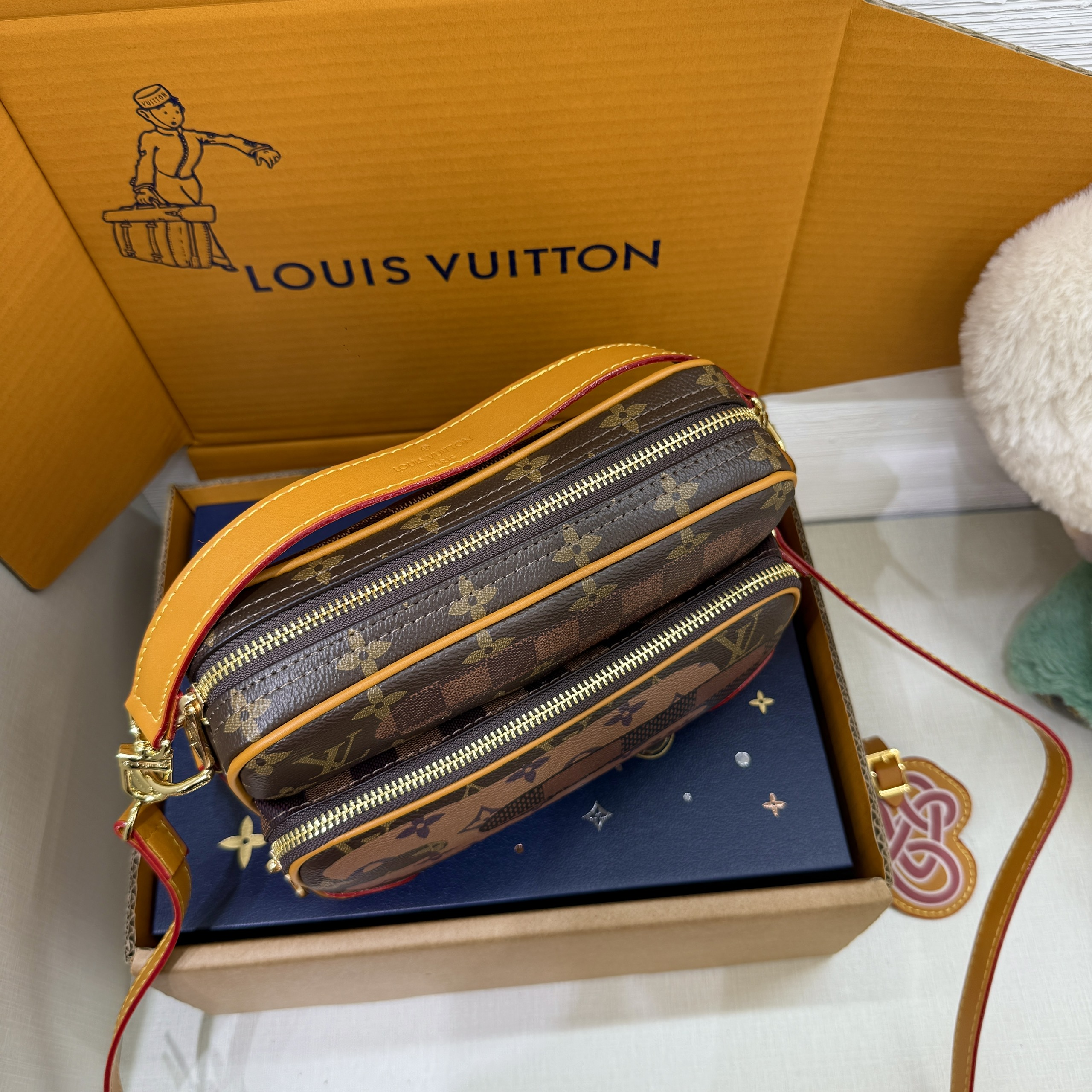 Túi đeo chéo Clutch Louis Vuitton LV Nâu Monogram Caro Archive 2in1 Like Auth 1-1 on web 25x18x11 PLD