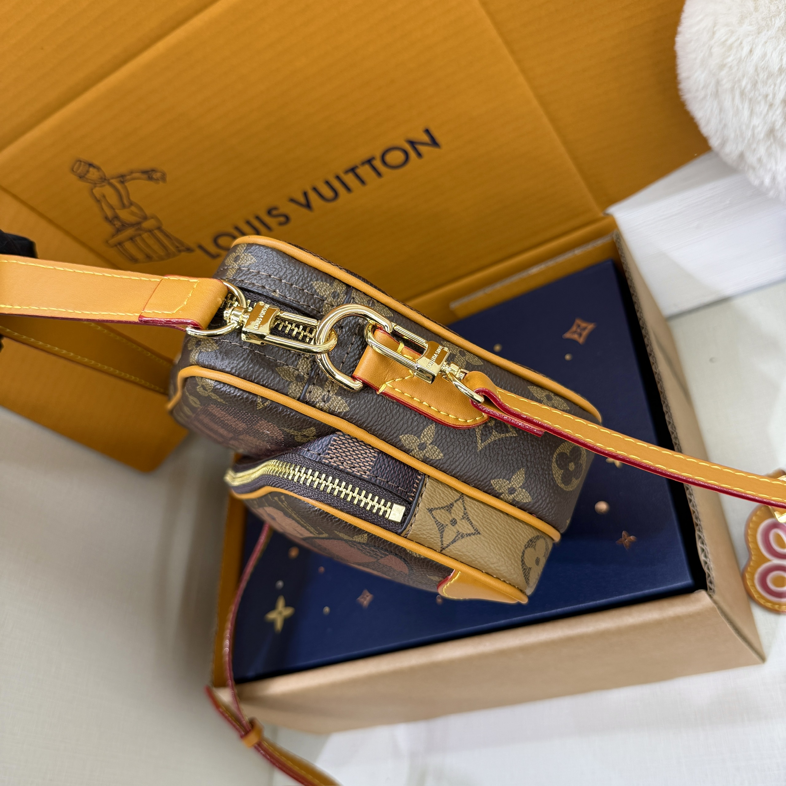 Túi đeo chéo Clutch Louis Vuitton LV Nâu Monogram Caro Archive 2in1 Like Auth 1-1 on web 25x18x11 PLD