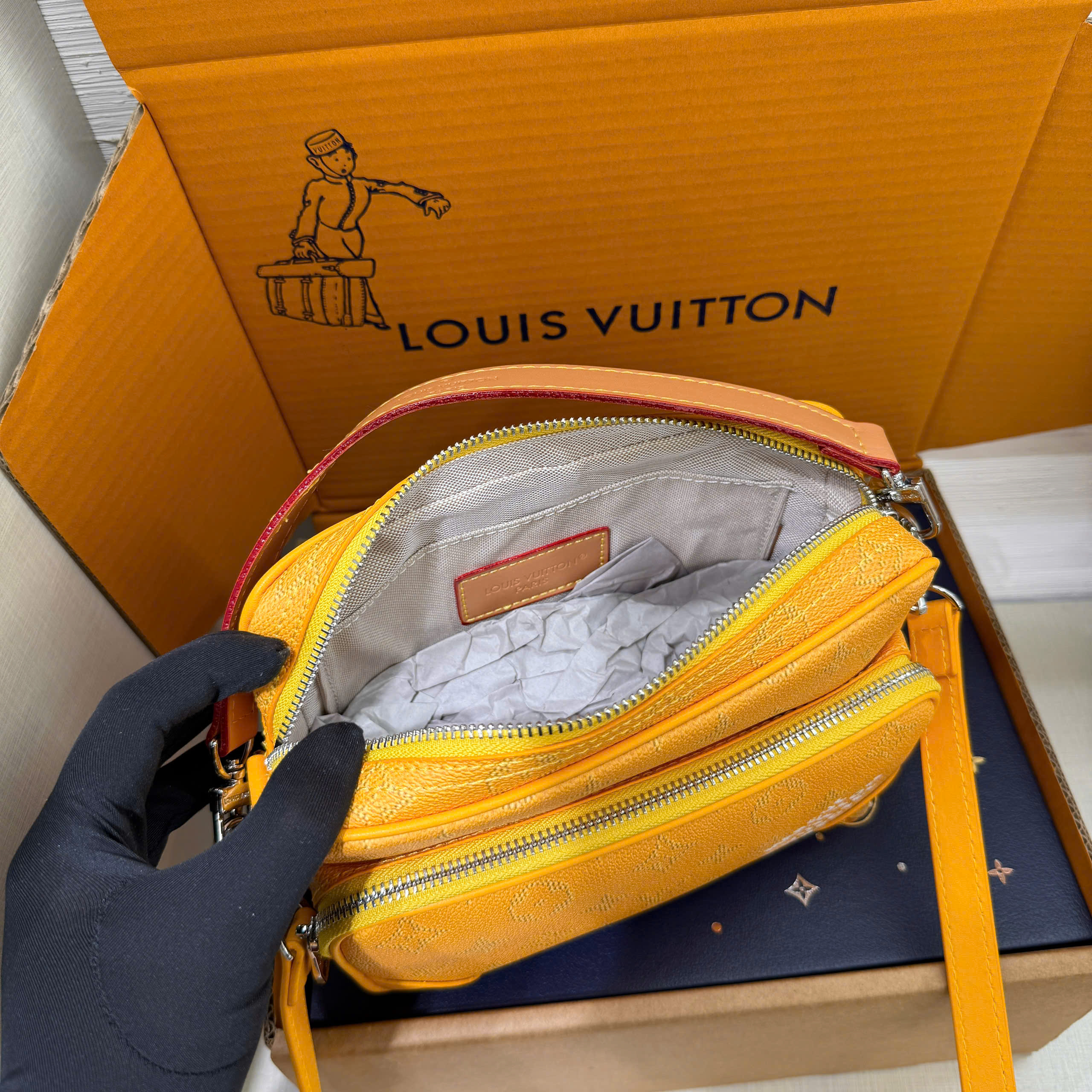 Túi đeo chéo Clutch Louis Vuitton LV Vàng Monogram Archive 2in1 Like Auth 1-1 on web 25x18x11 PLD