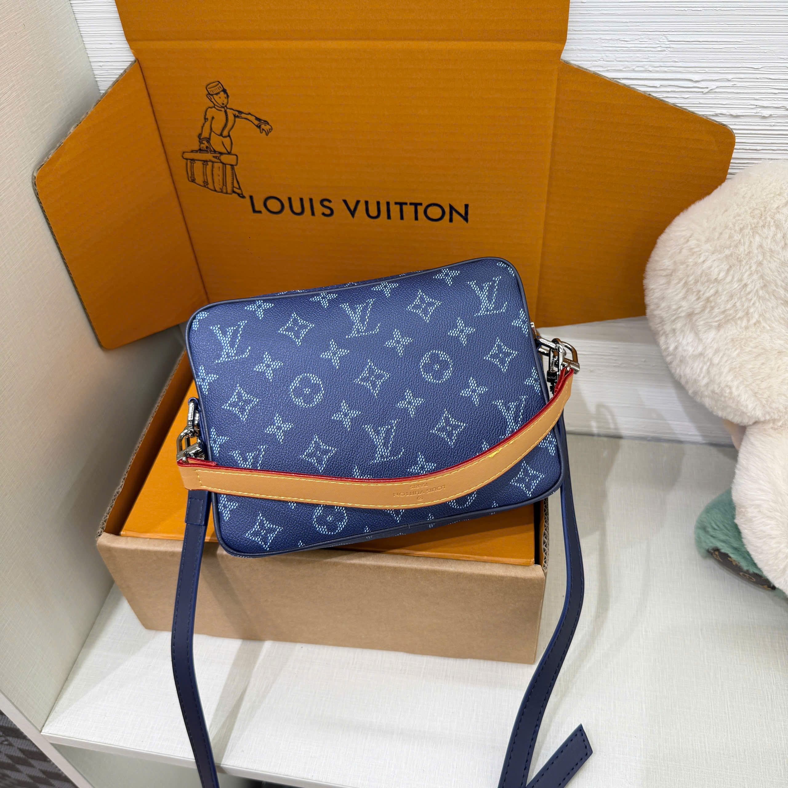 Túi đeo chéo Clutch Louis Vuitton LV Xanh Than Monogram Archive 2in1 Like Auth 1-1 on web 25x18x11 PLD