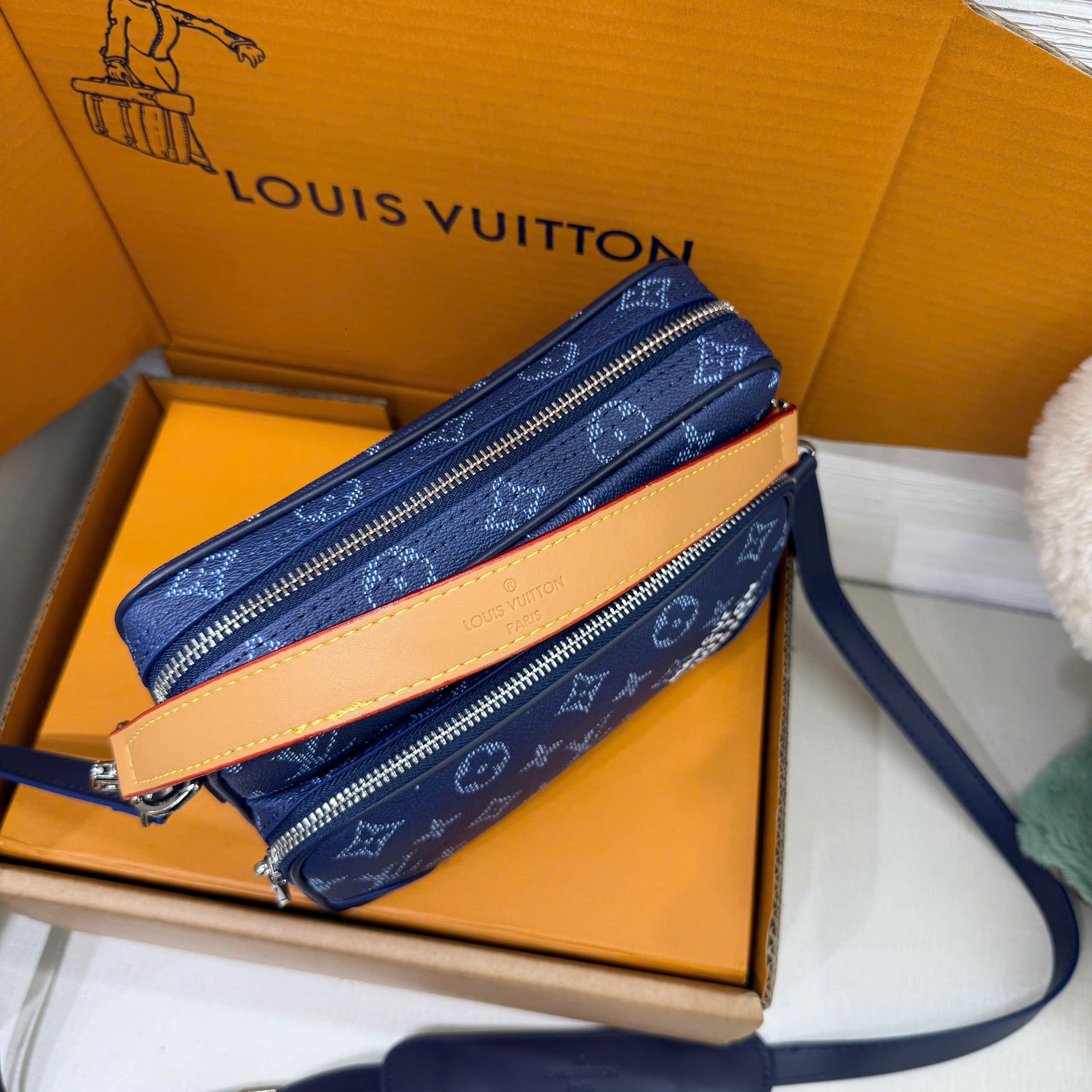Túi đeo chéo Clutch Louis Vuitton LV Xanh Than Monogram Archive 2in1 Like Auth 1-1 on web 25x18x11 PLD