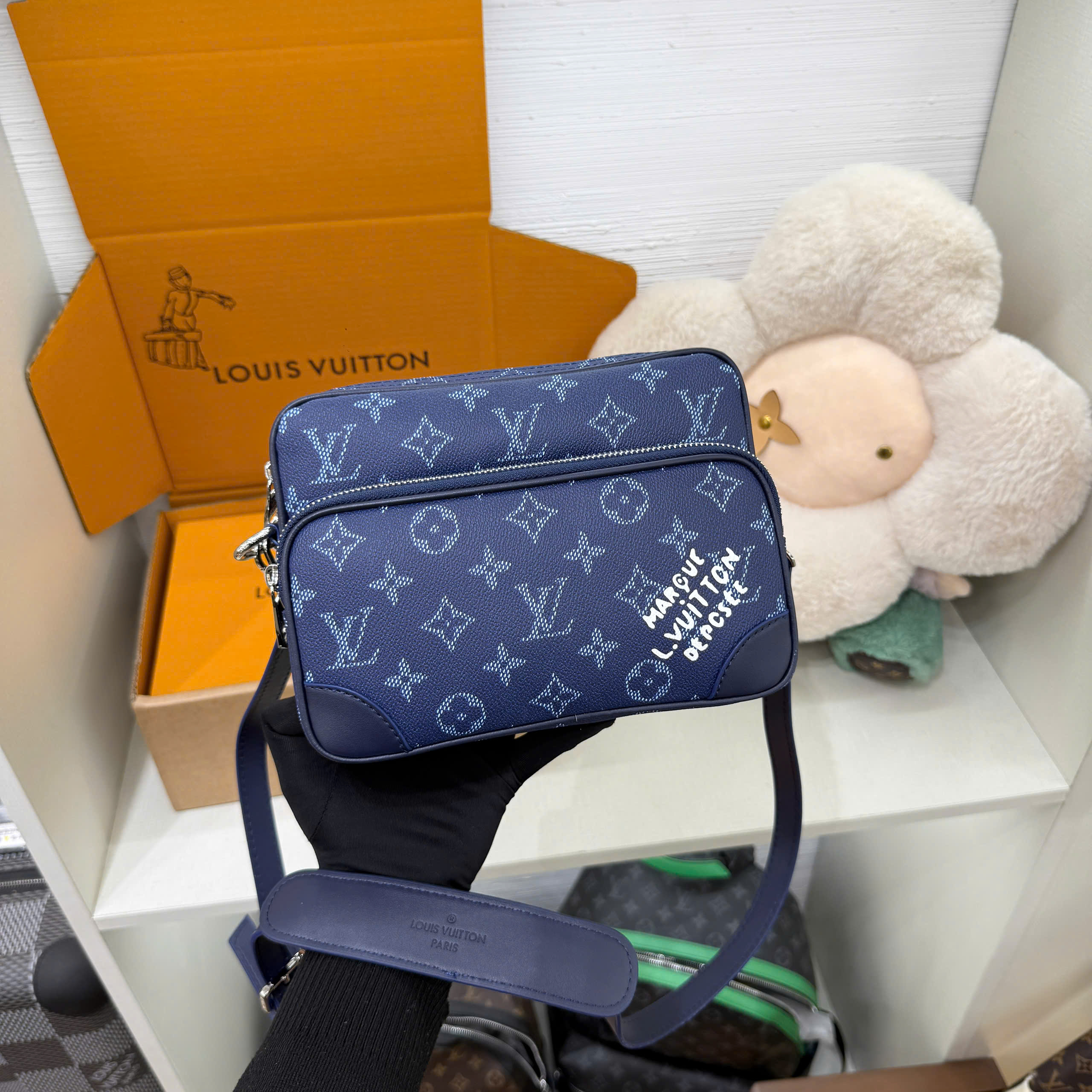 Túi đeo chéo Clutch Louis Vuitton LV Xanh Than Monogram Archive 2in1 Like Auth 1-1 on web 25x18x11 PLD