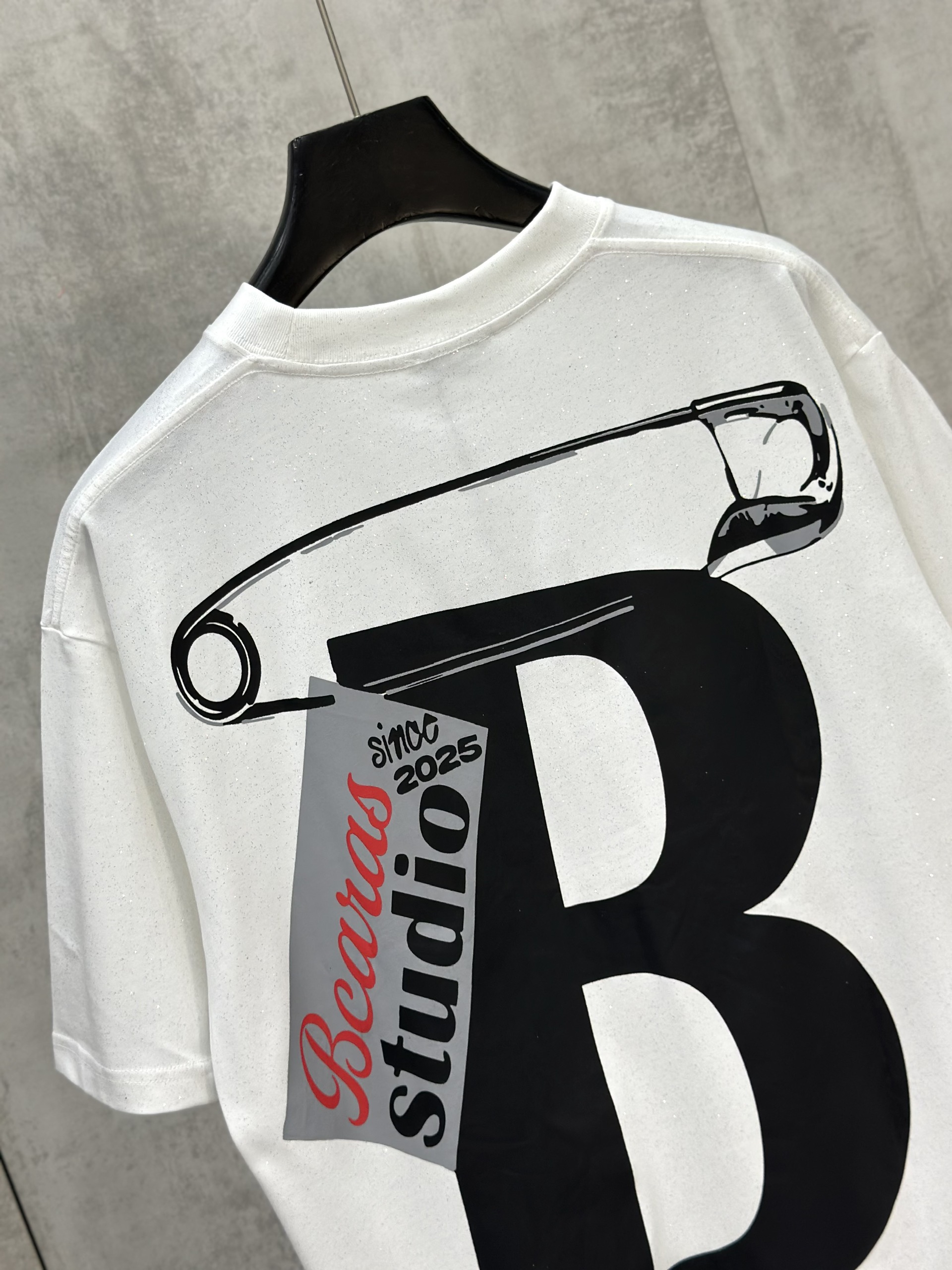 Áo phông T shirt Caras logo B Studio new 2026 Like Auth S-XL VTN